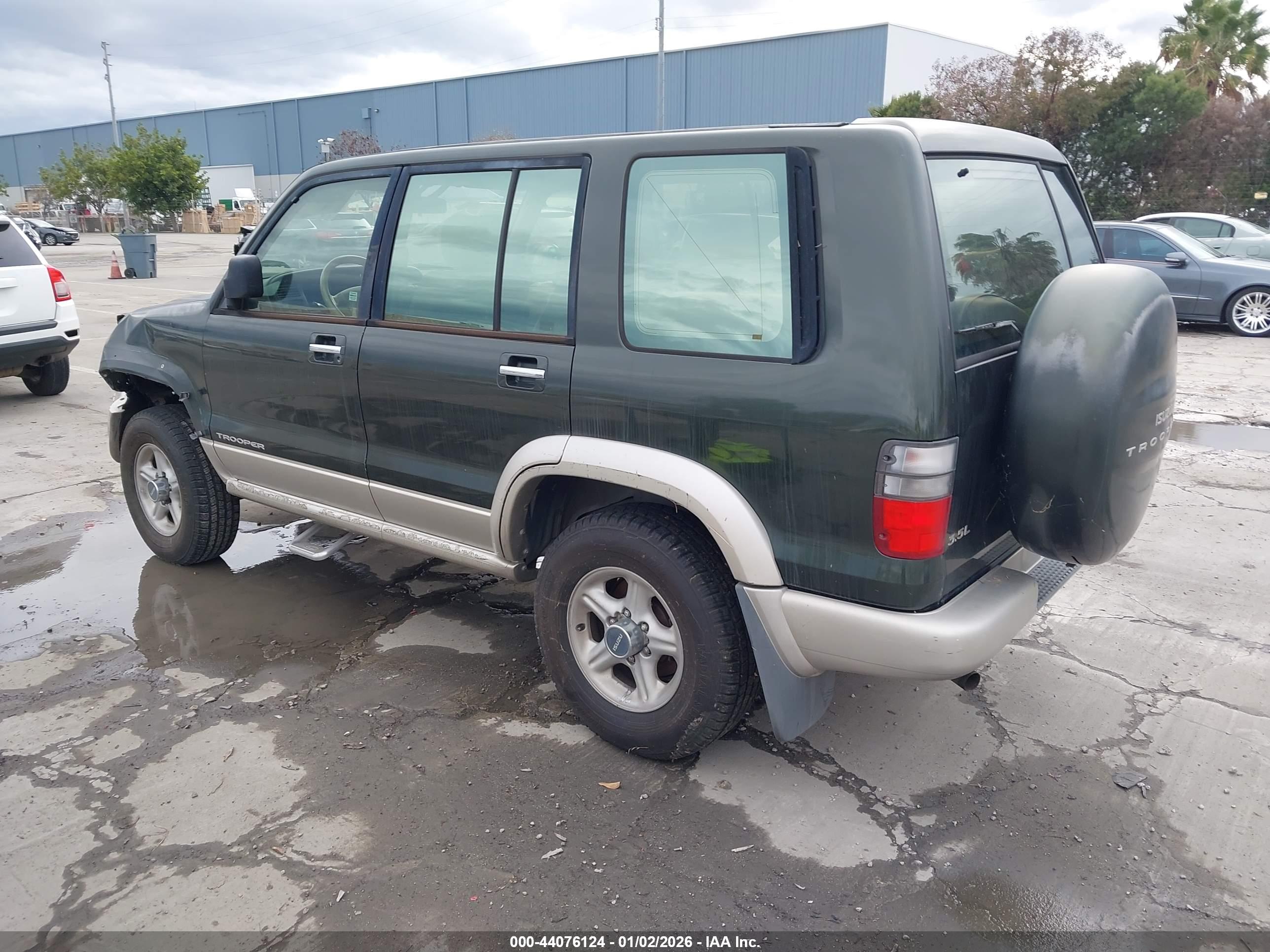 ISUZU TROOPER image 3