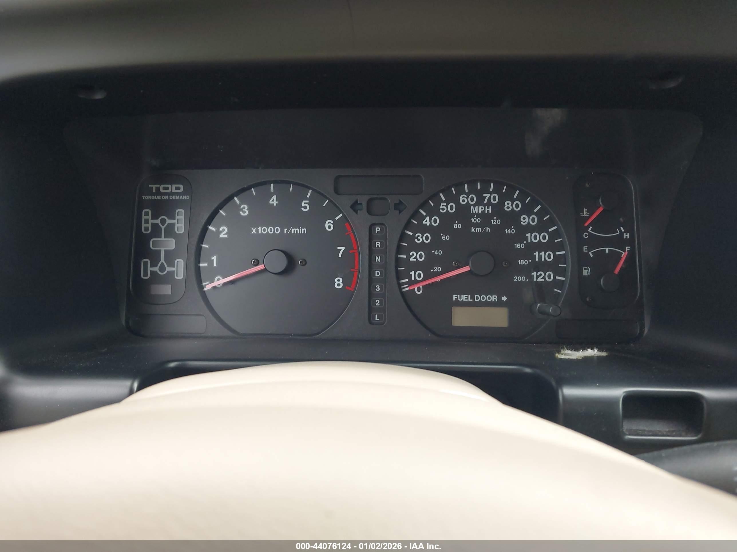 ISUZU TROOPER image 7