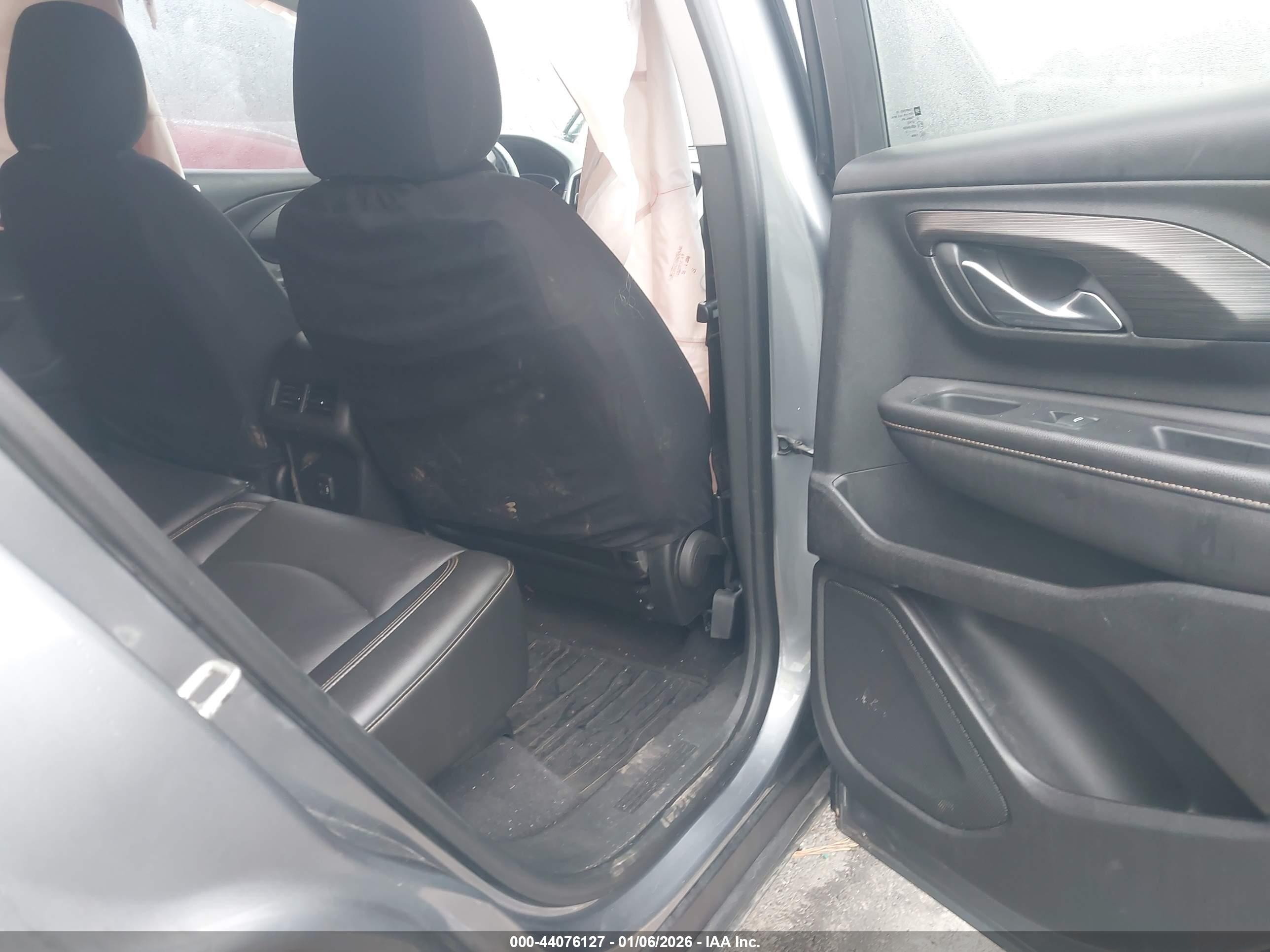 GMC TERRAIN image 8
