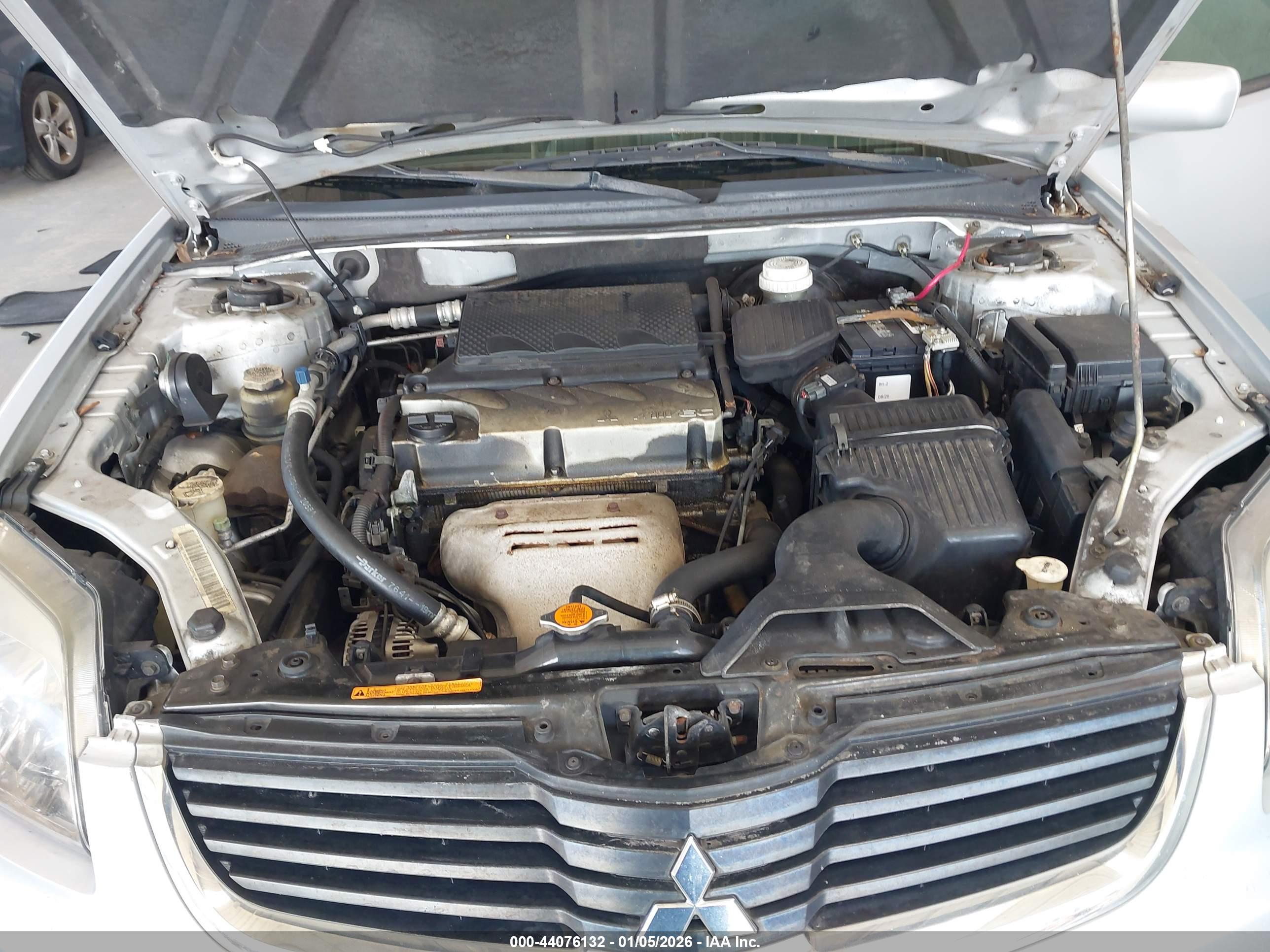 MITSUBISHI GALANT image 10