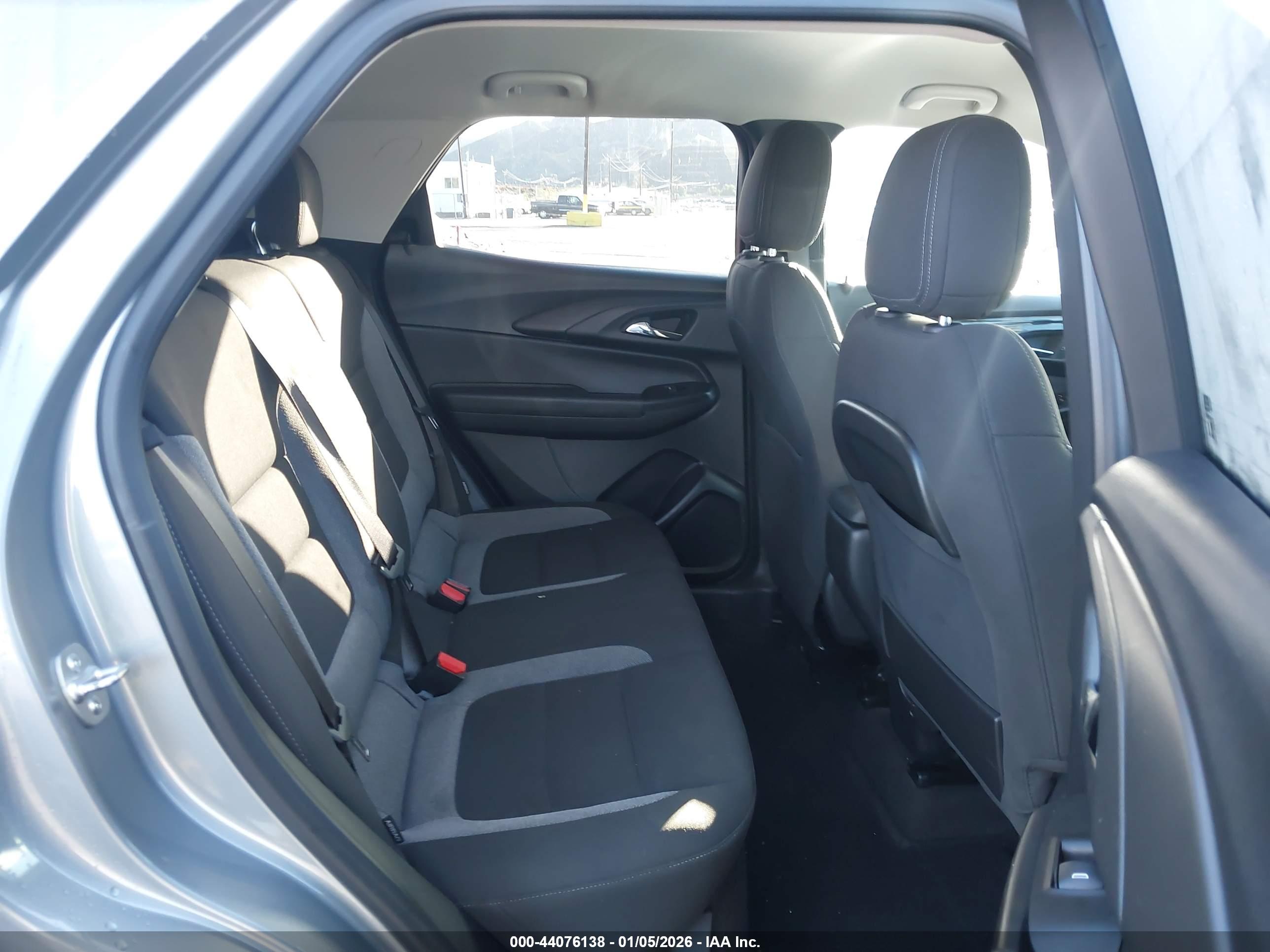 CHEVROLET TRAILBLAZER image 8