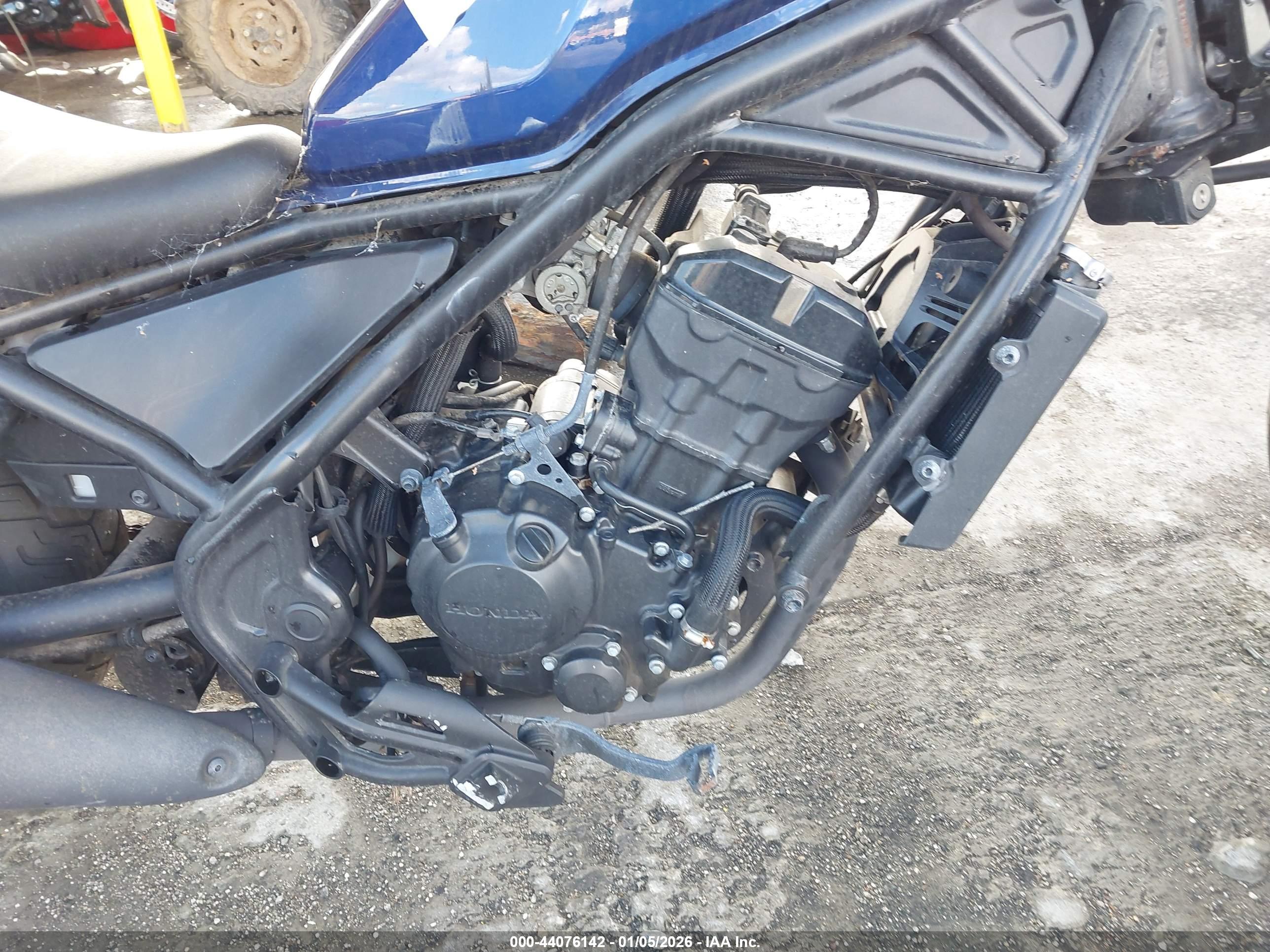 HONDA CMX300 image 8
