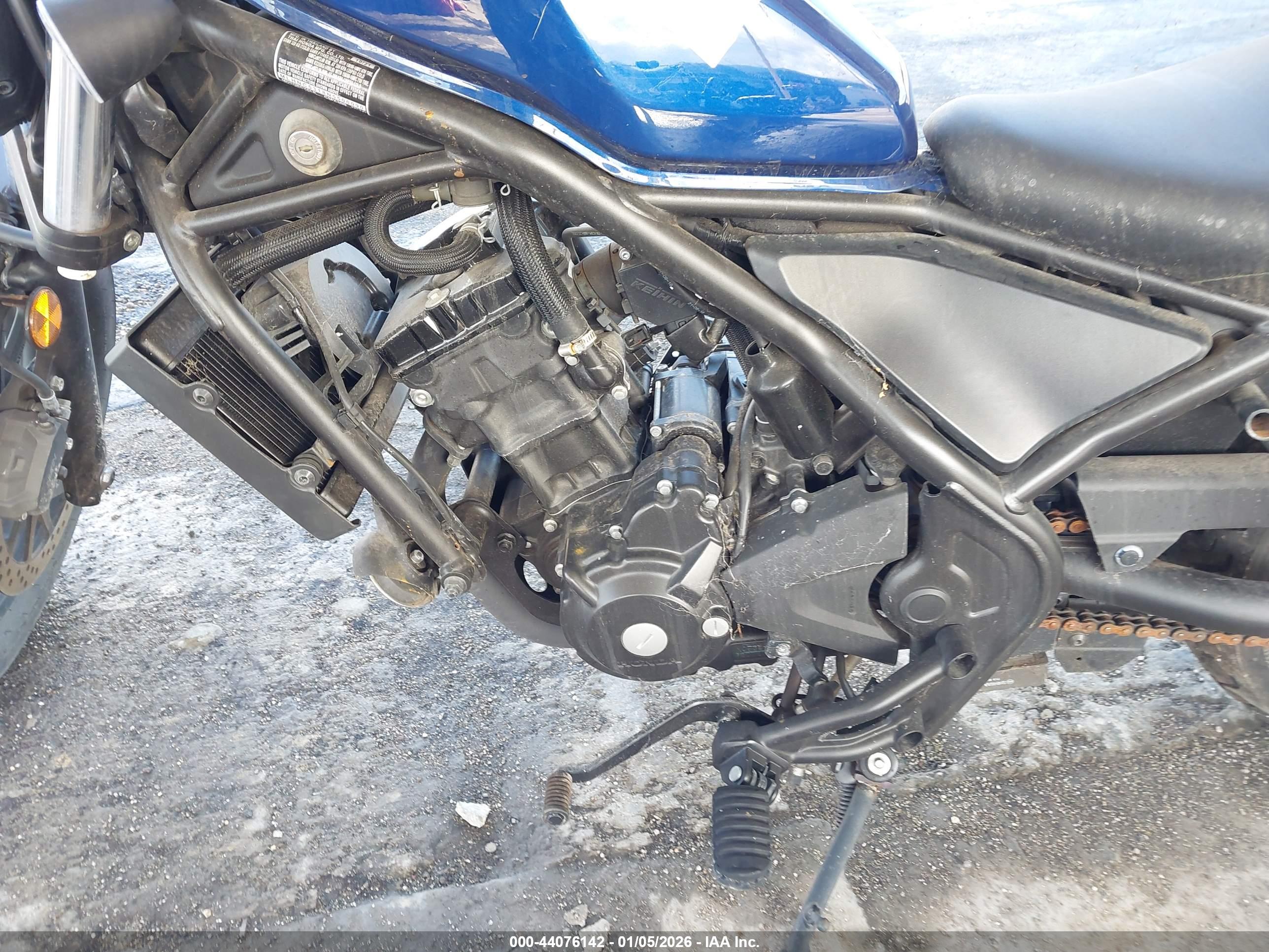 HONDA CMX300 image 9