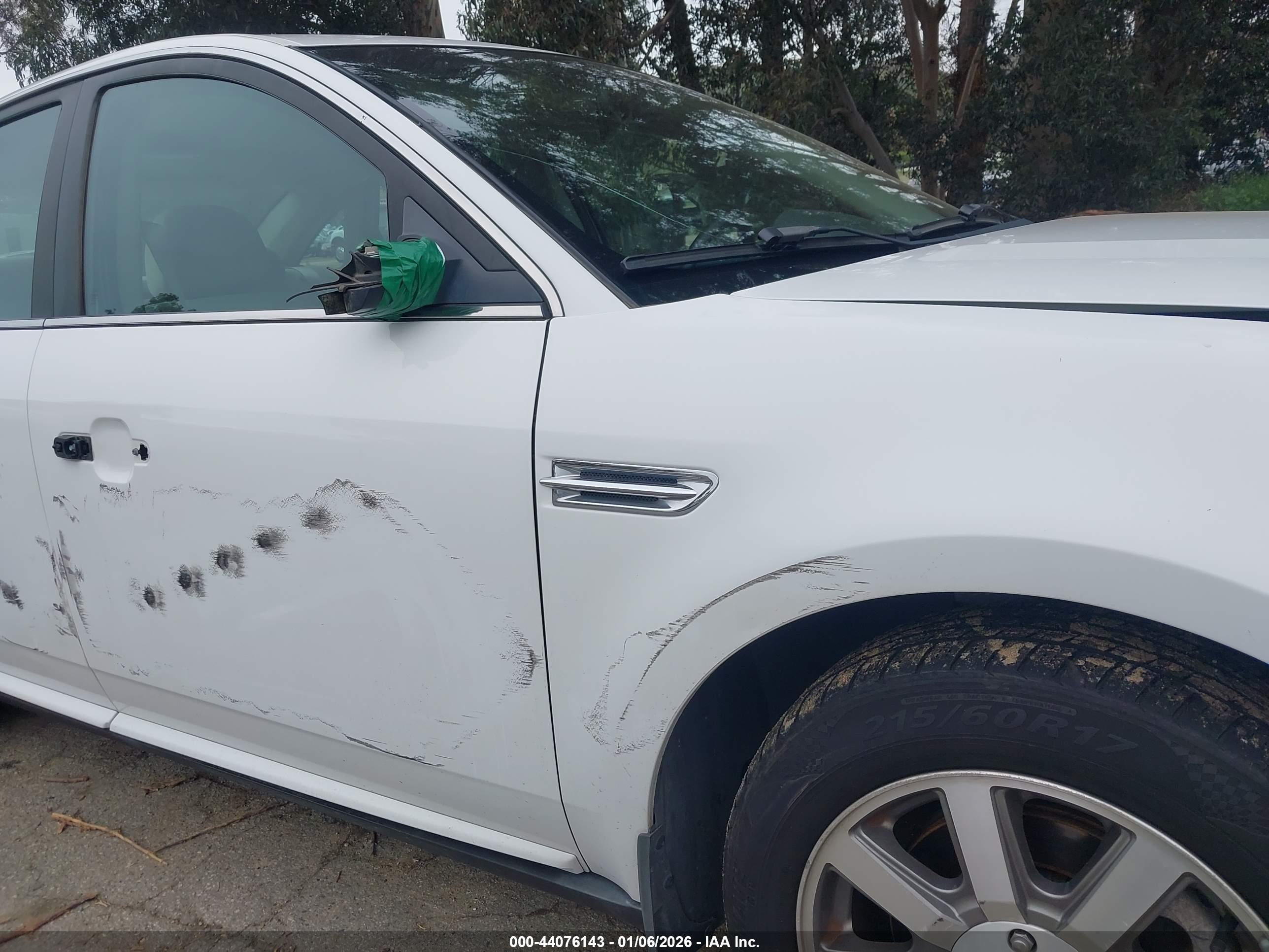 FORD TAURUS image 6