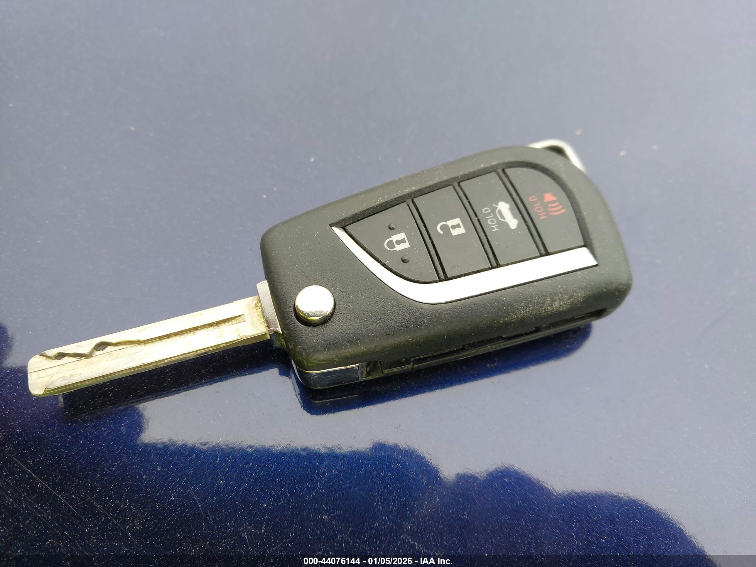 TOYOTA COROLLA image 11