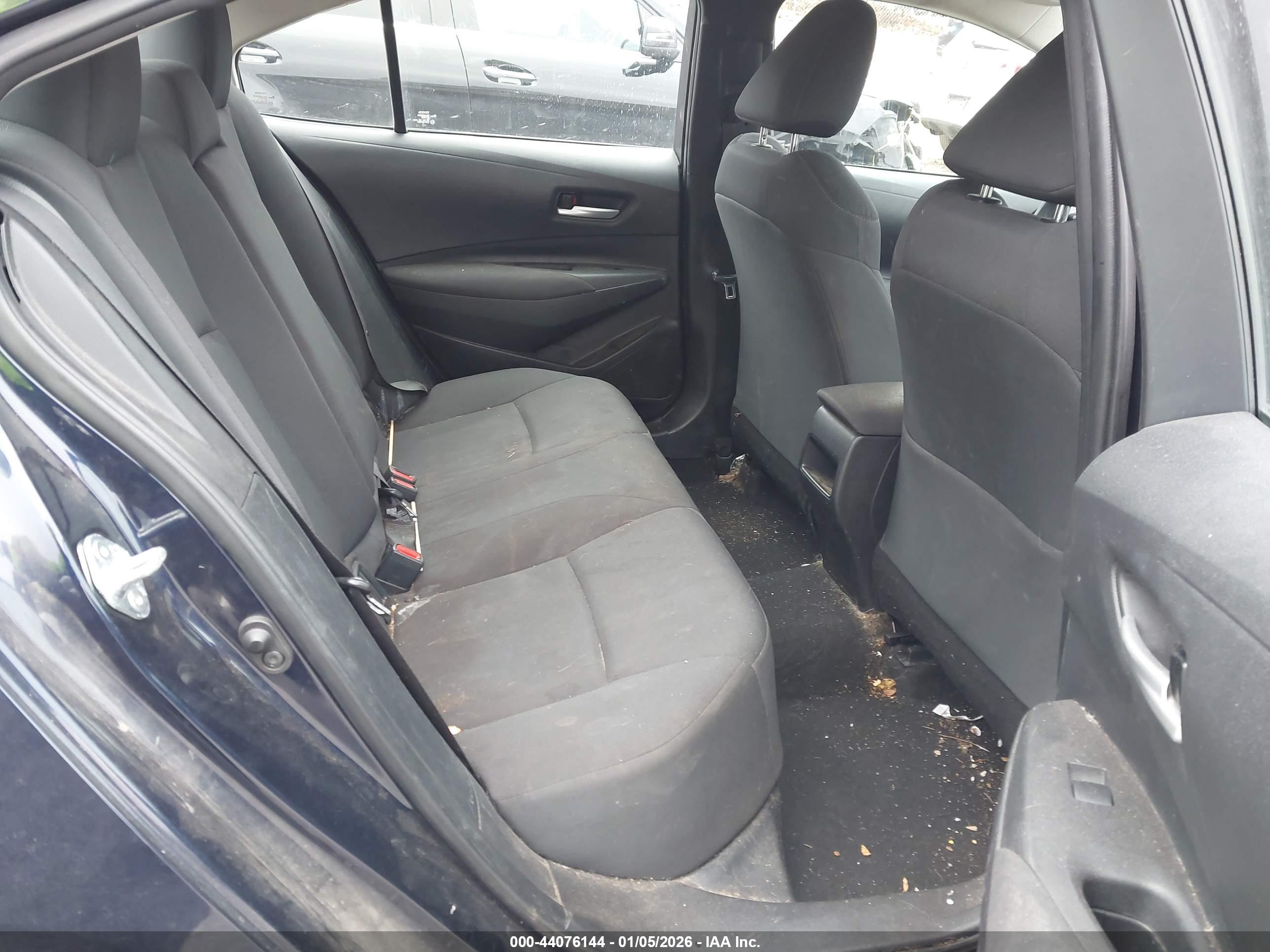 TOYOTA COROLLA image 8
