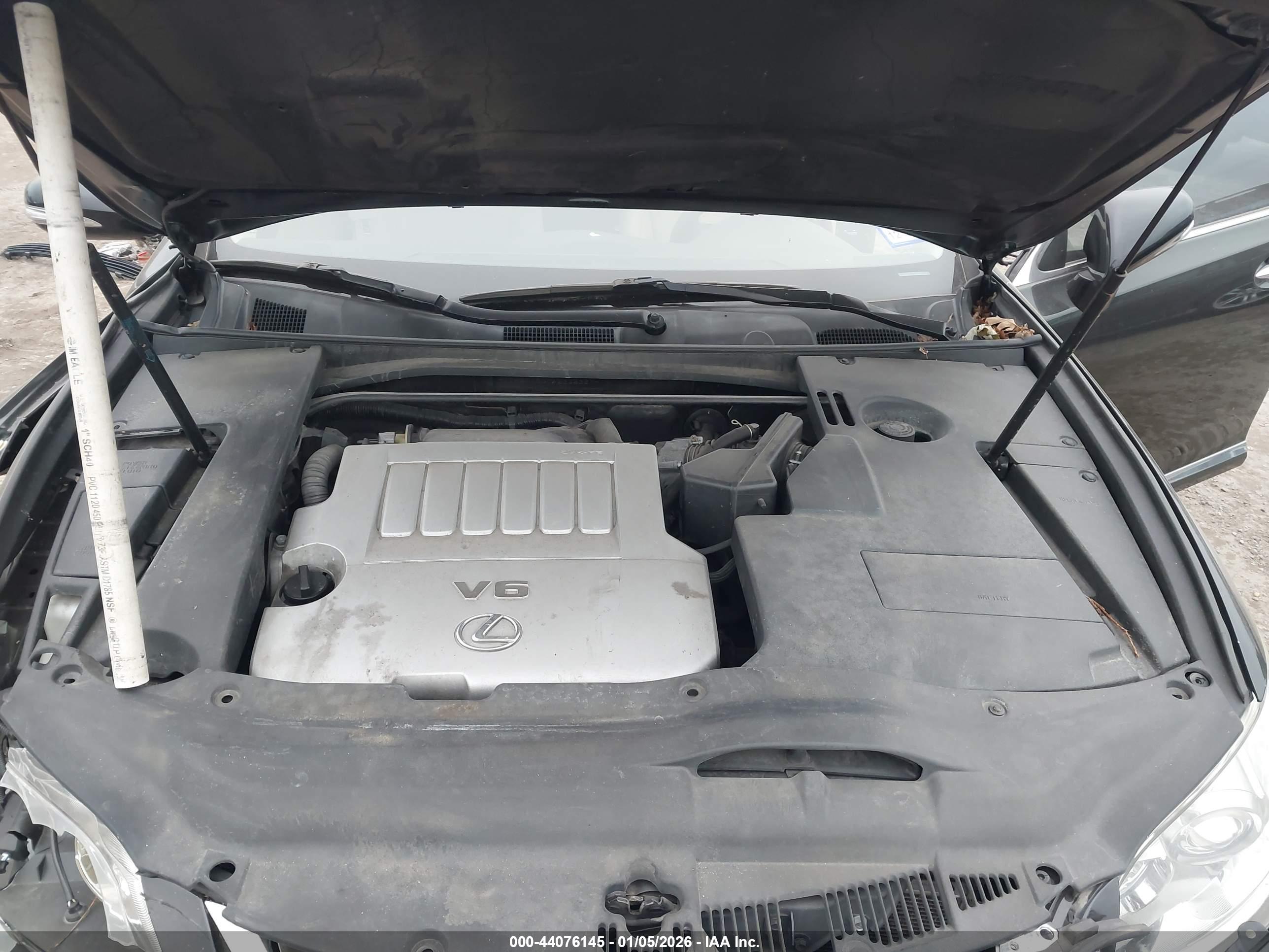 LEXUS ES image 10