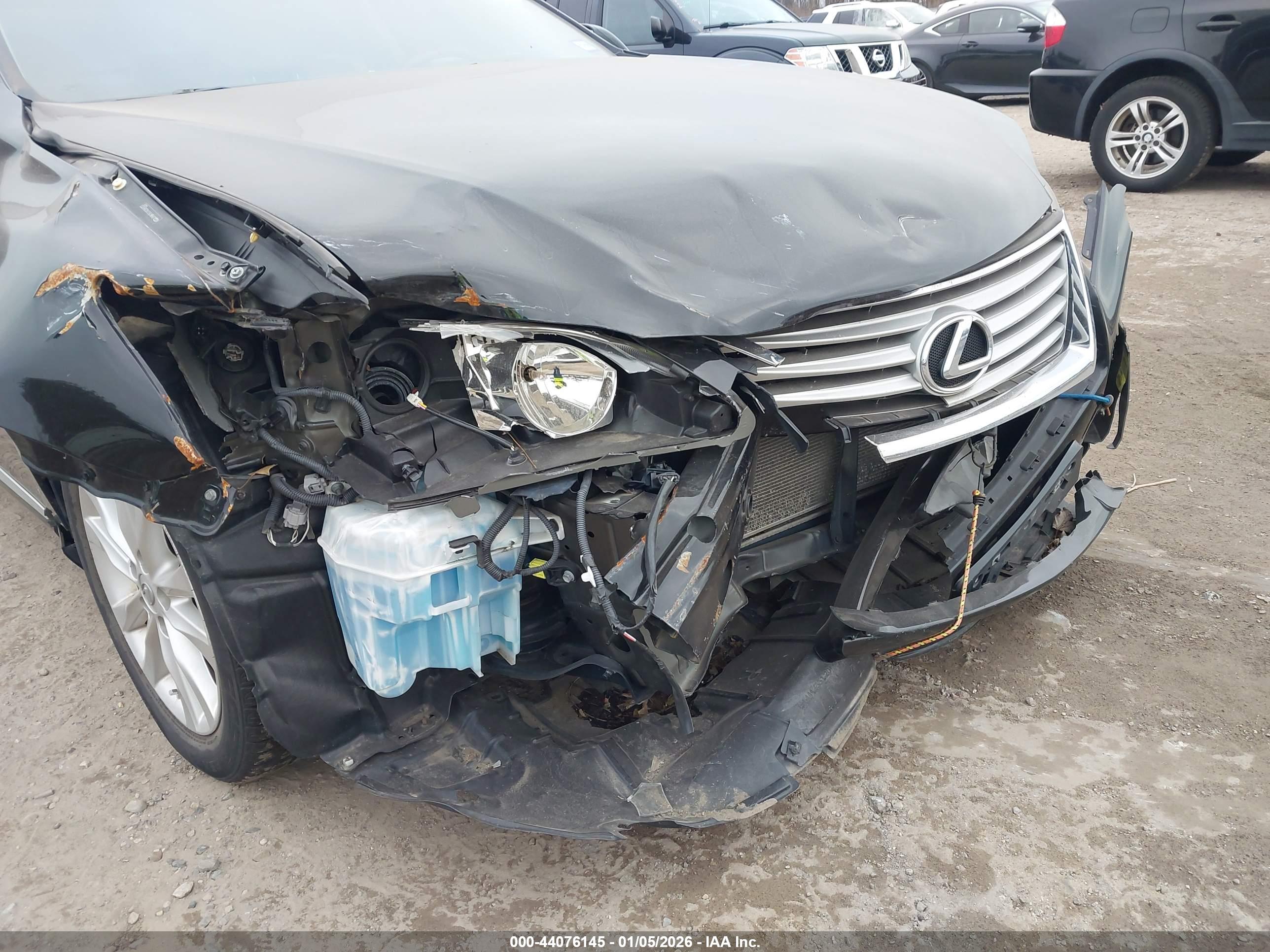 LEXUS ES image 6