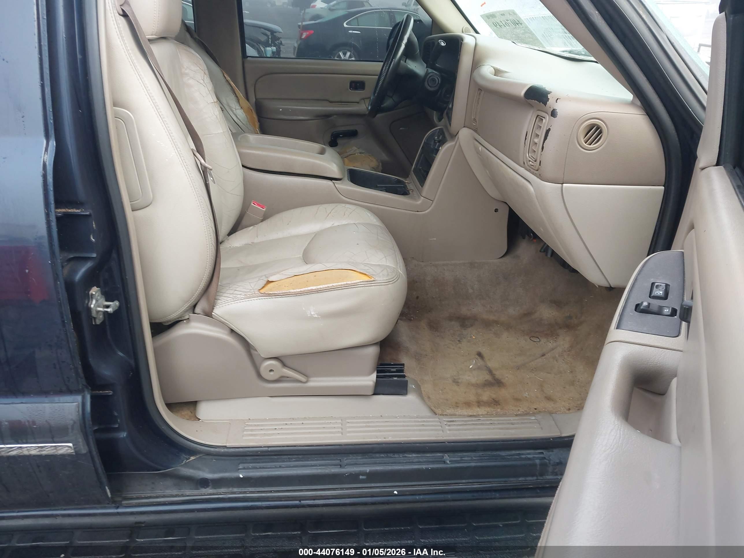 CHEVROLET TAHOE image 5