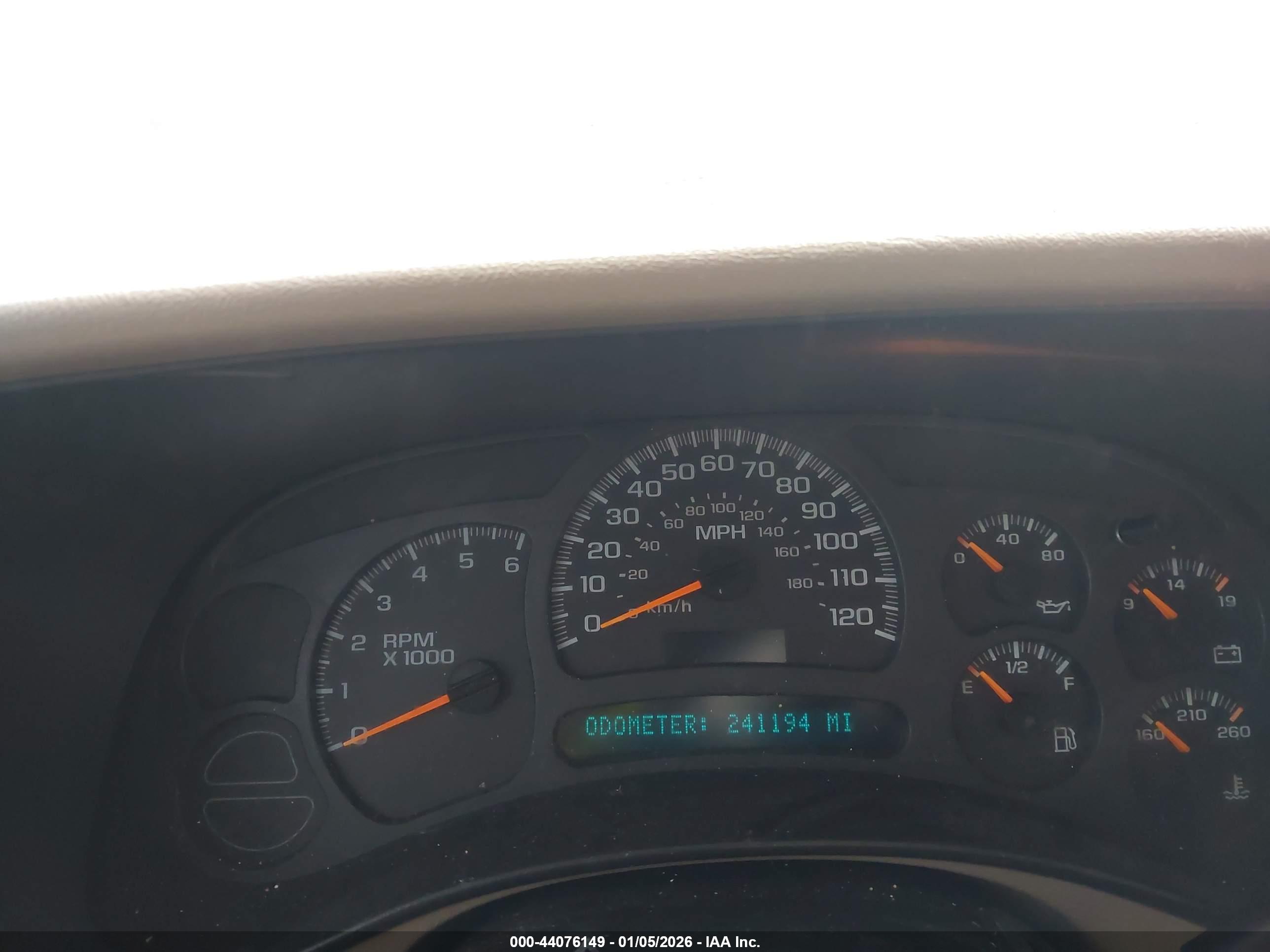 CHEVROLET TAHOE image 7