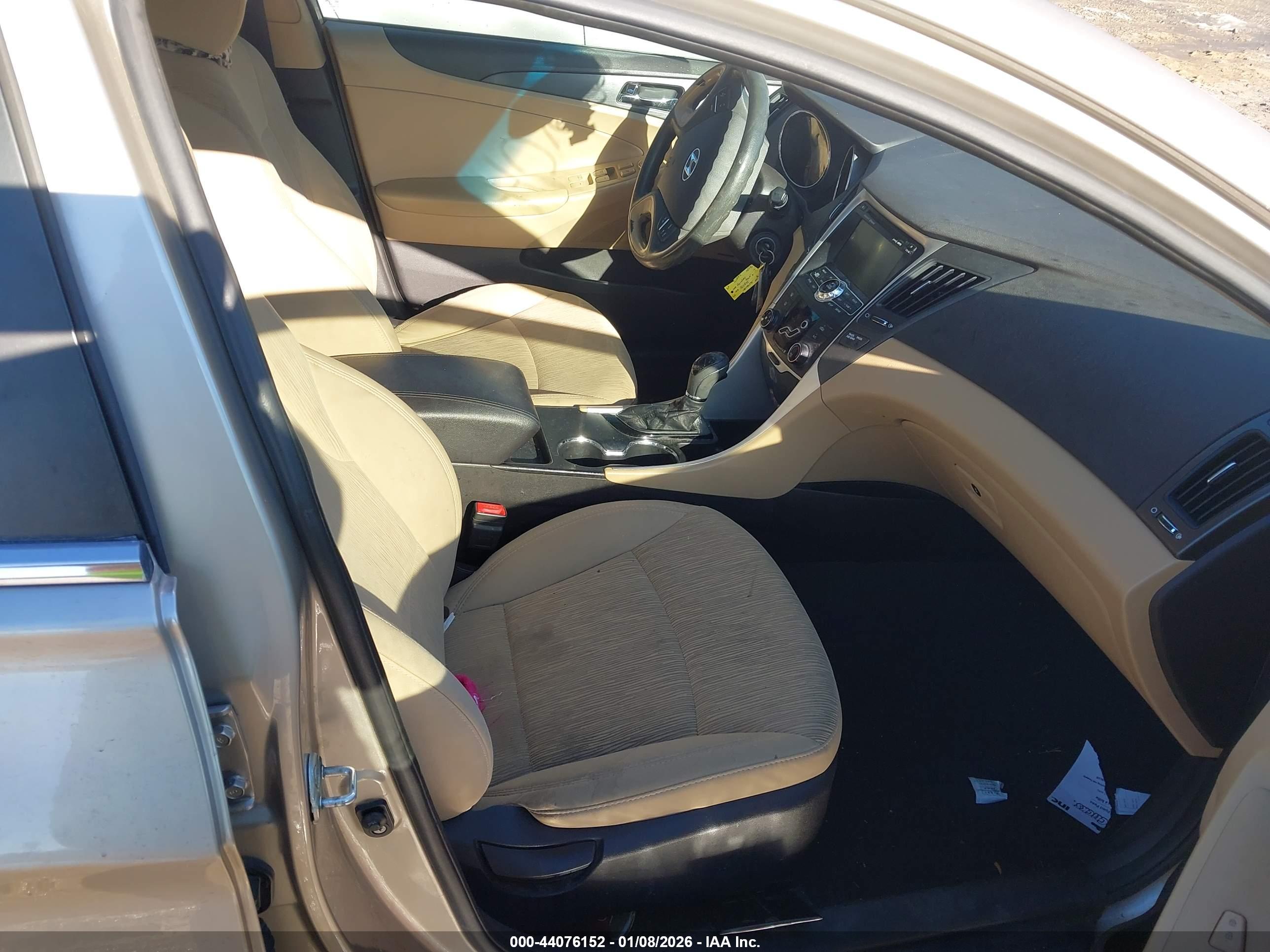 HYUNDAI SONATA image 5