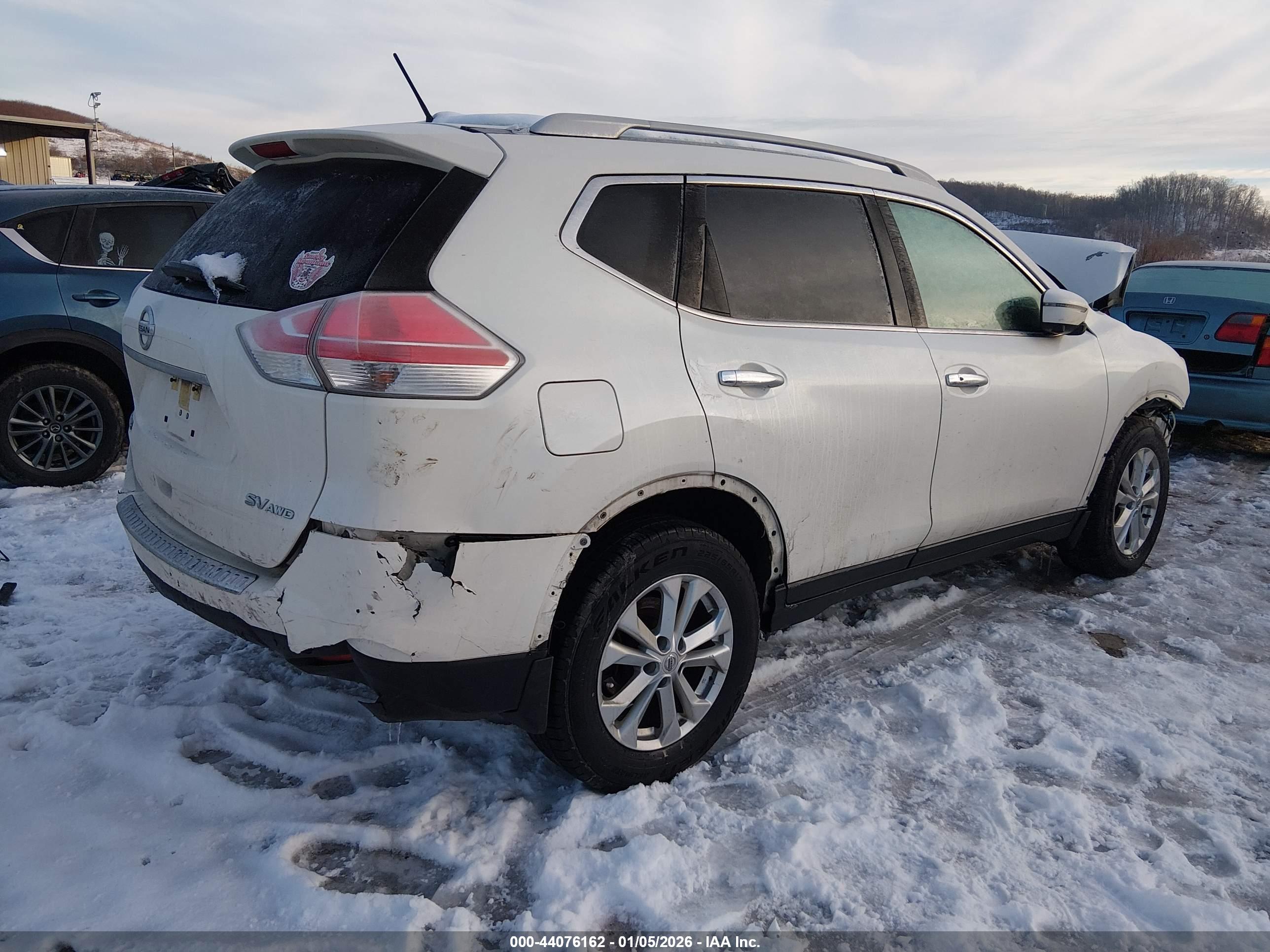 NISSAN ROGUE image 4