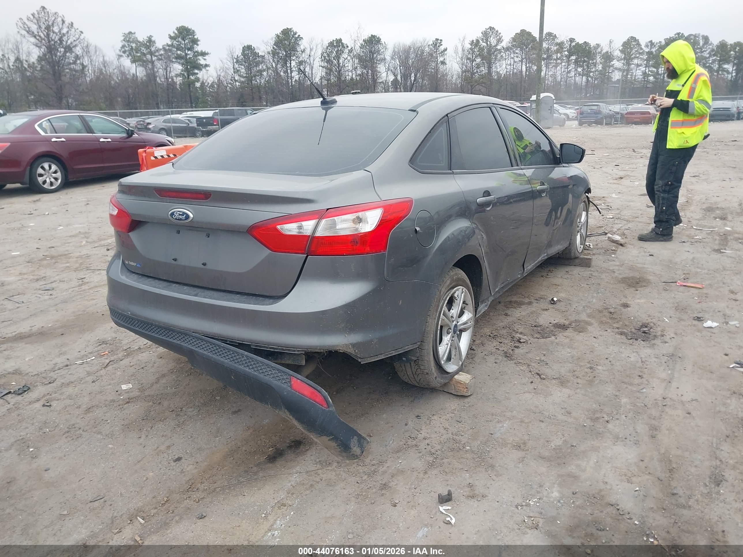 FORD FOCUS image 4
