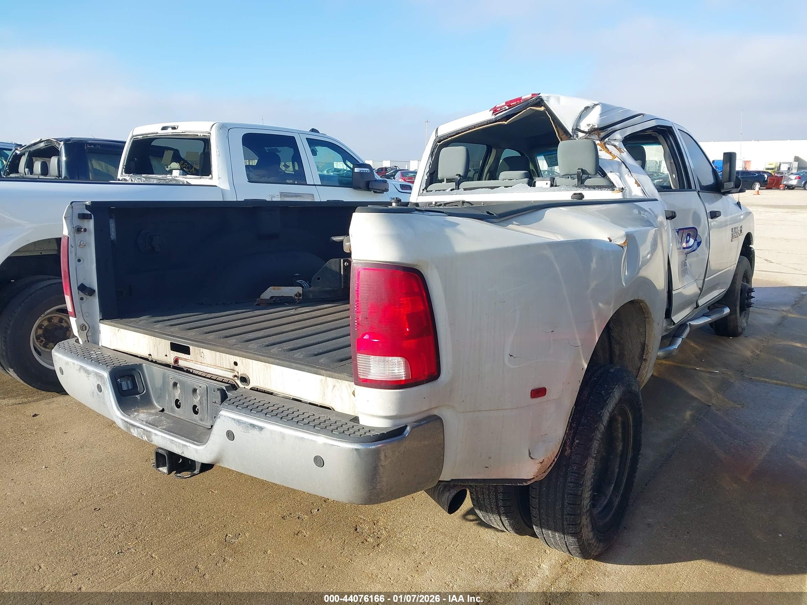 RAM 3500 image 4
