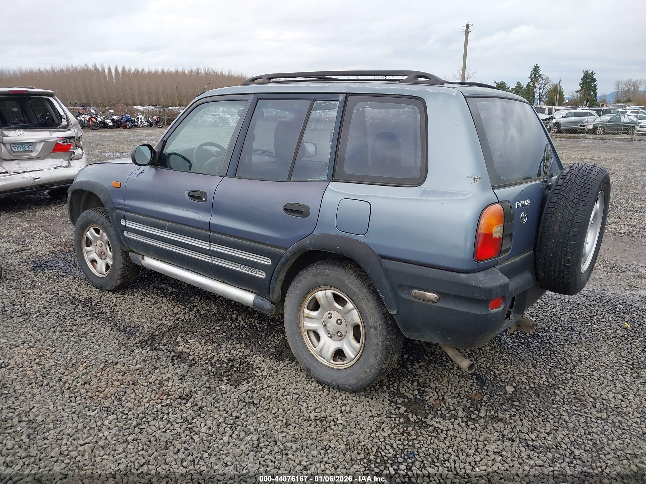 TOYOTA RAV4 image 3