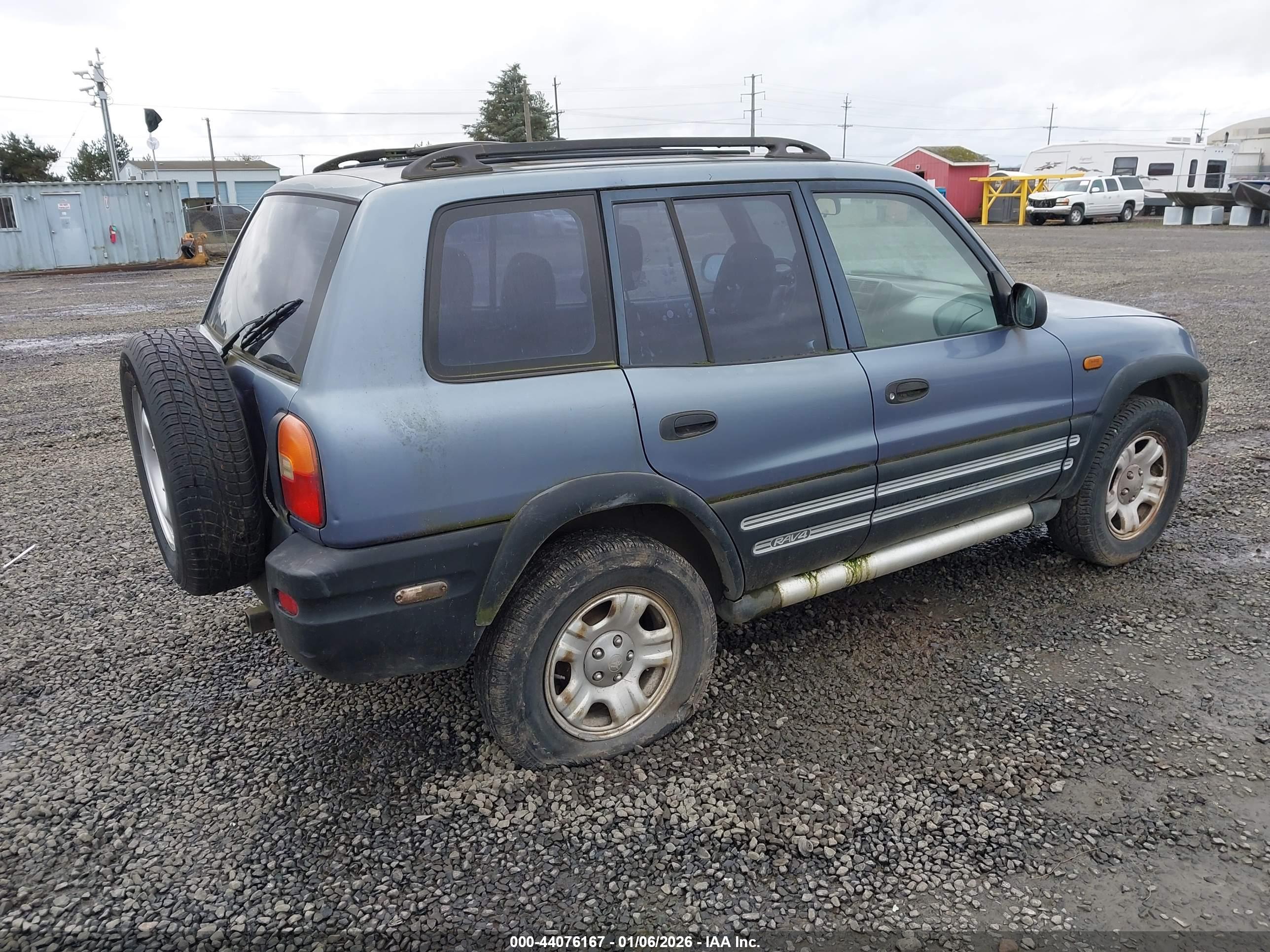 TOYOTA RAV4 image 4