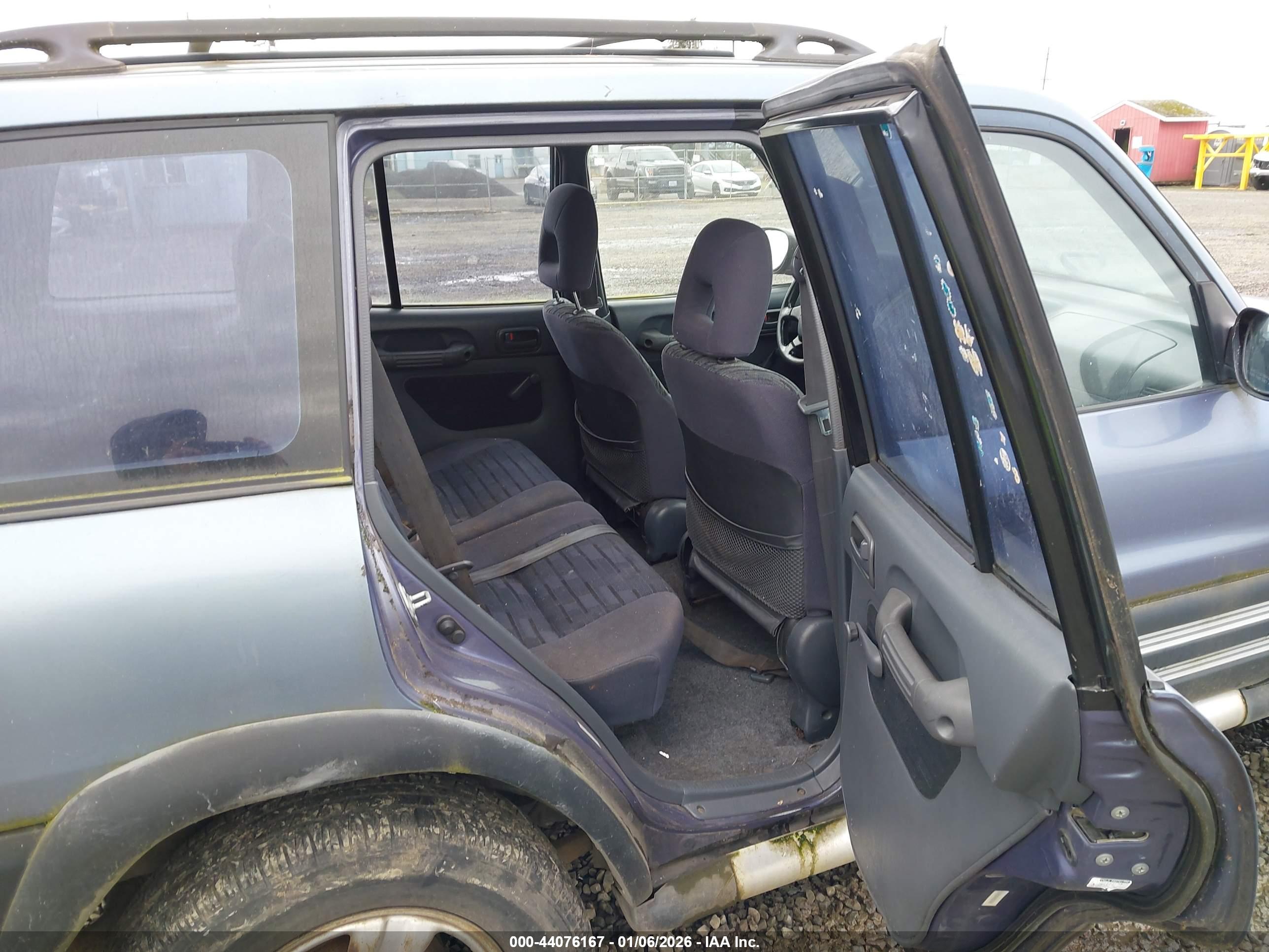 TOYOTA RAV4 image 8