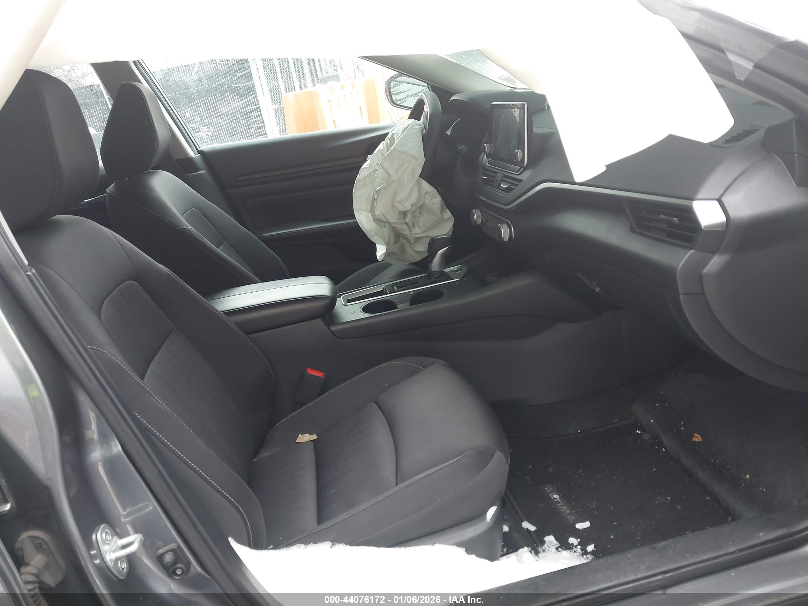 NISSAN ALTIMA image 5