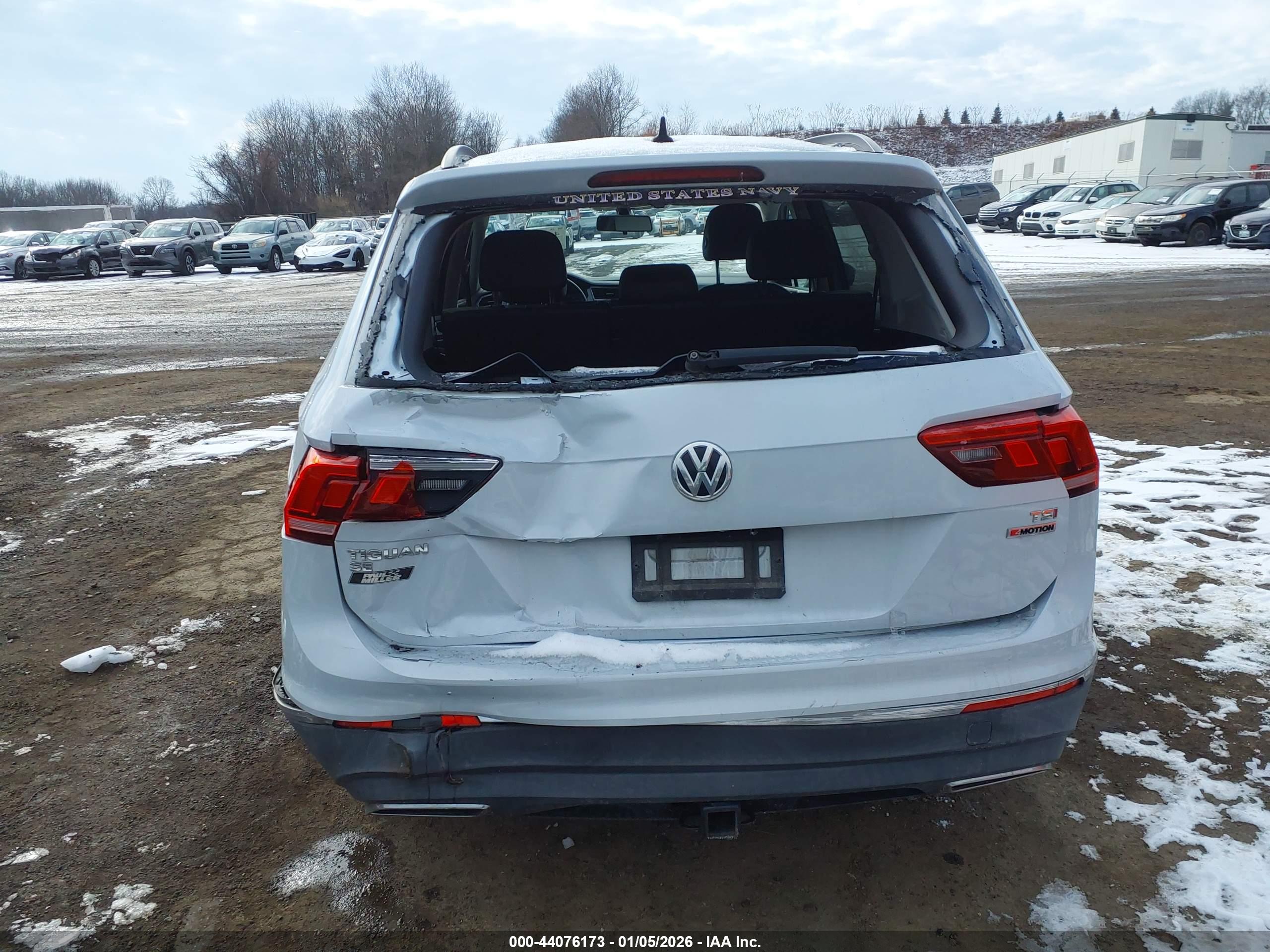 VOLKSWAGEN TIGUAN image 6