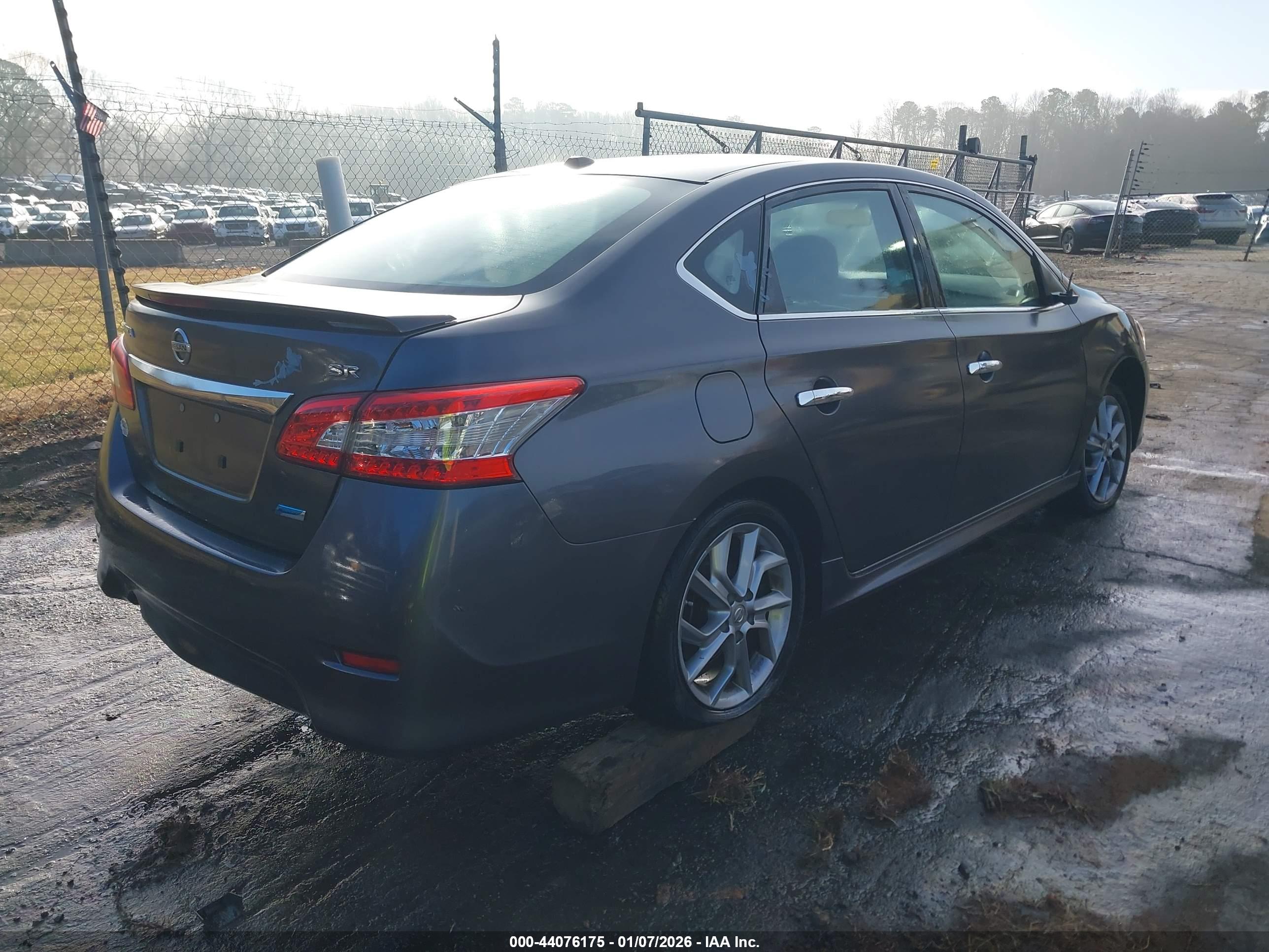 NISSAN SENTRA image 4