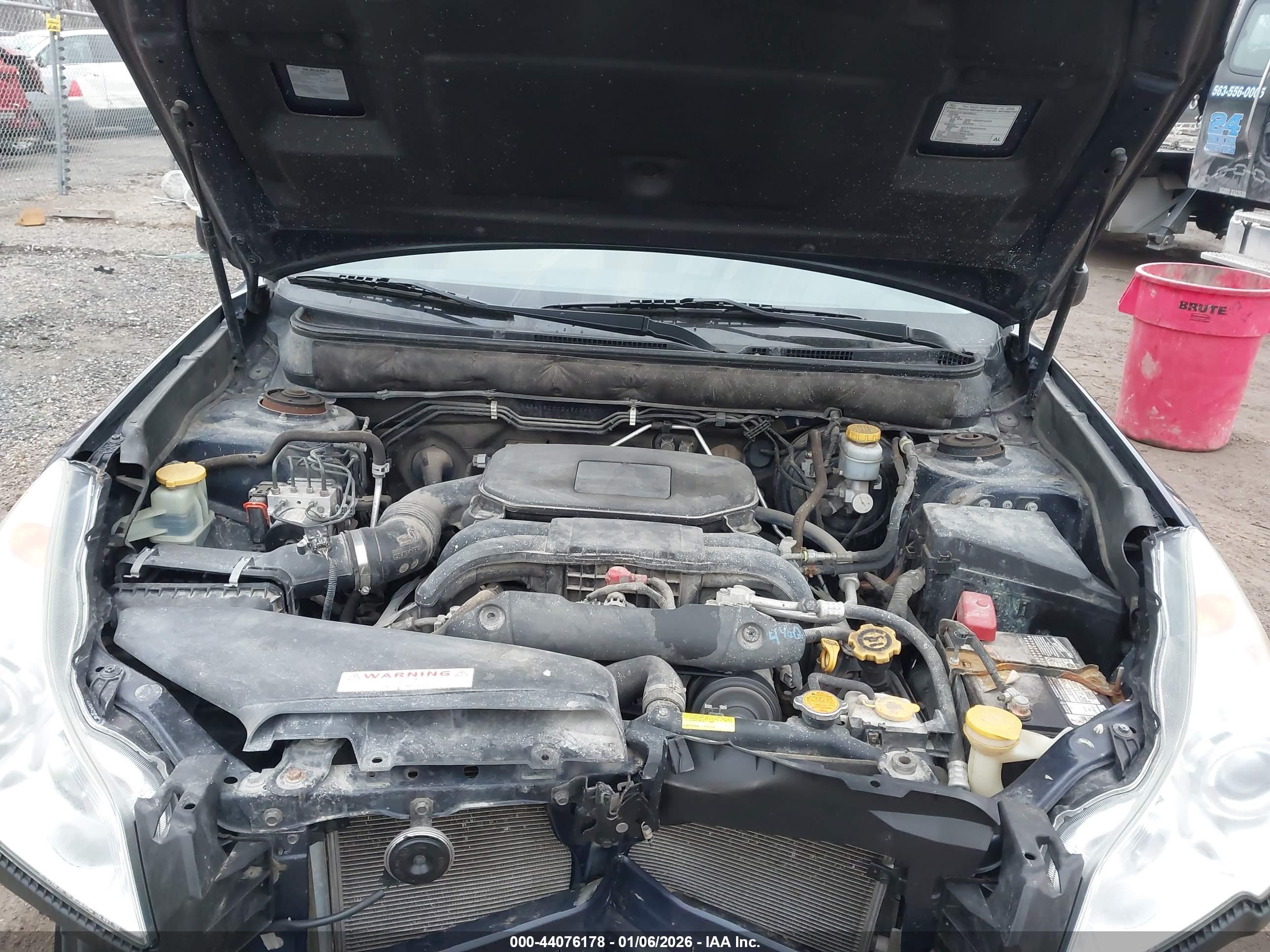 SUBARU OUTBACK image 10