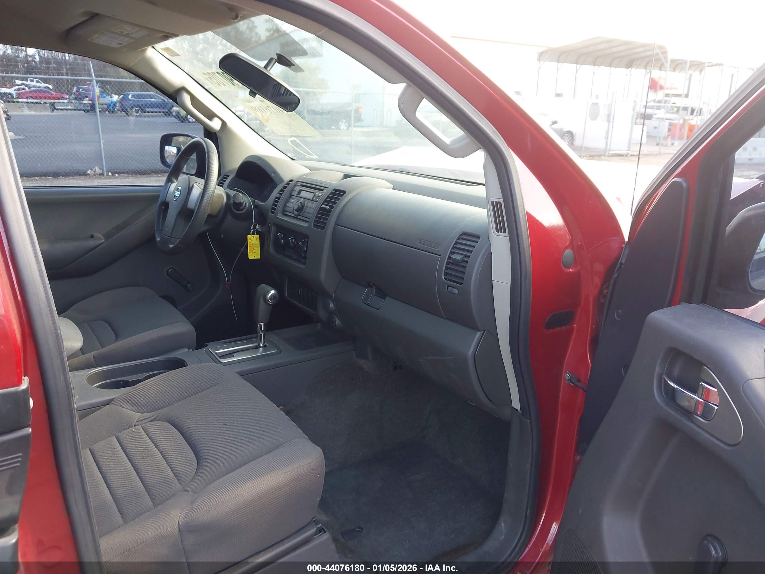 NISSAN FRONTIER image 5