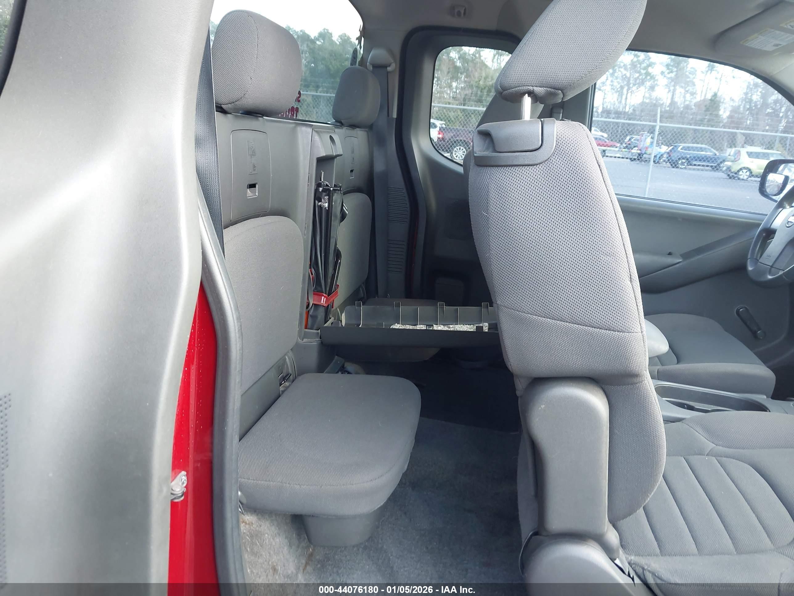 NISSAN FRONTIER image 8