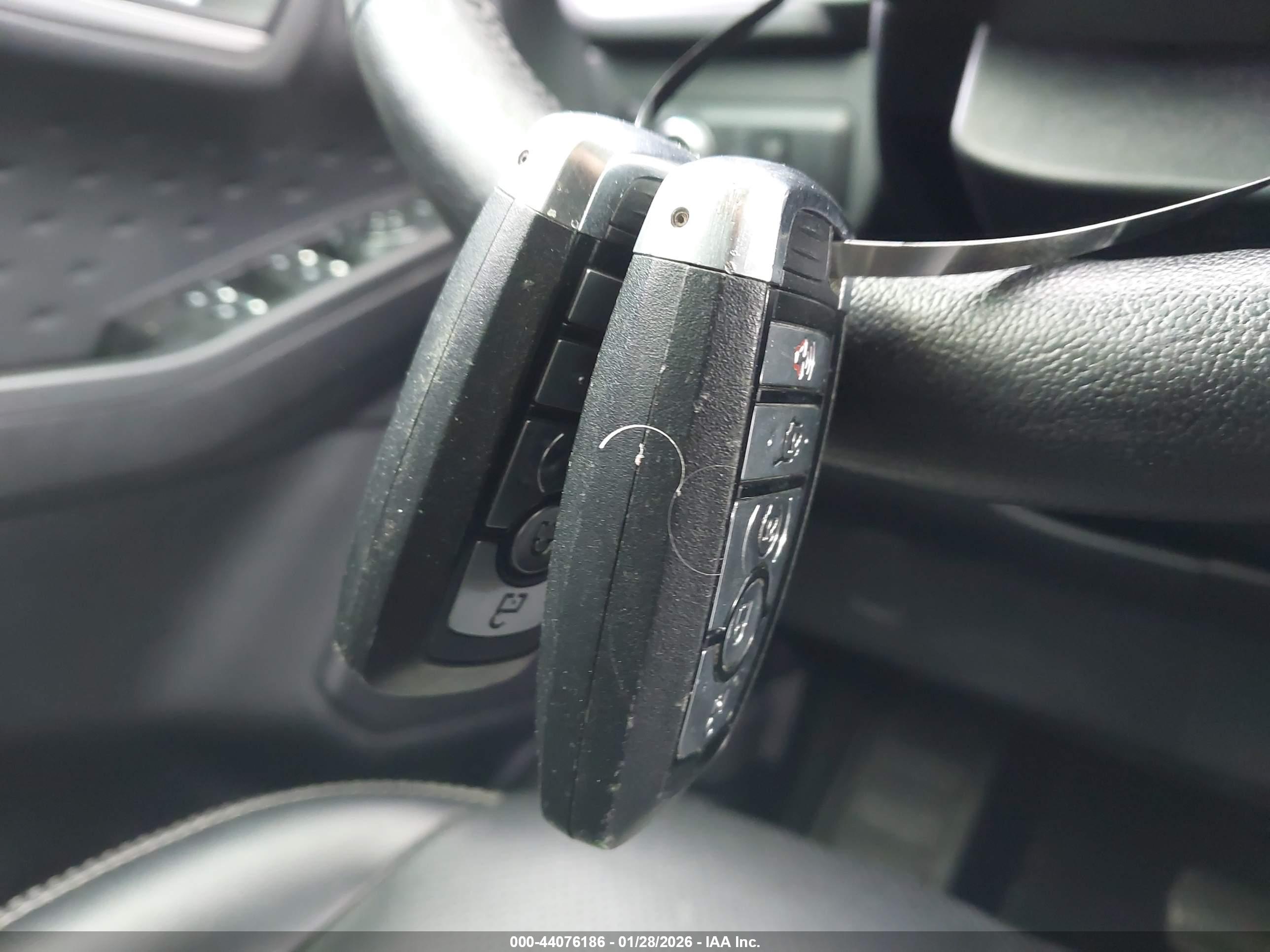FORD ESCAPE image 11