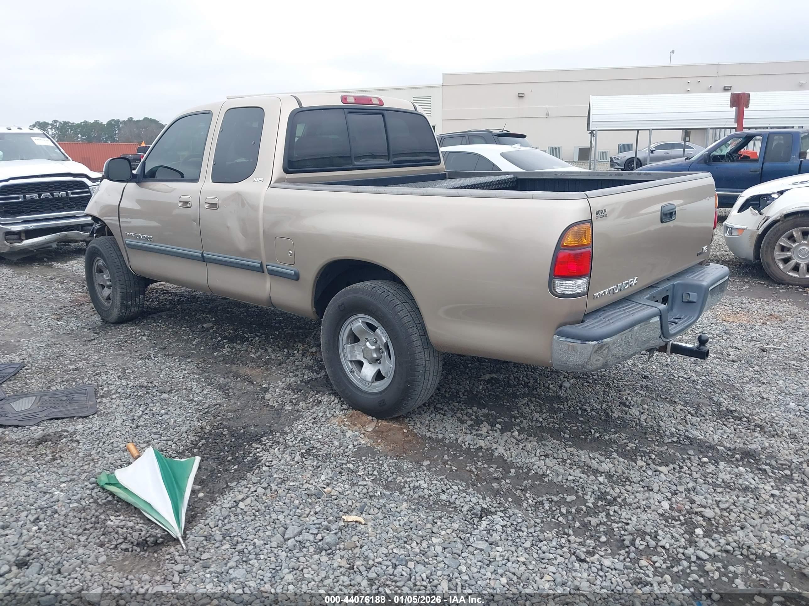 TOYOTA TUNDRA image 3