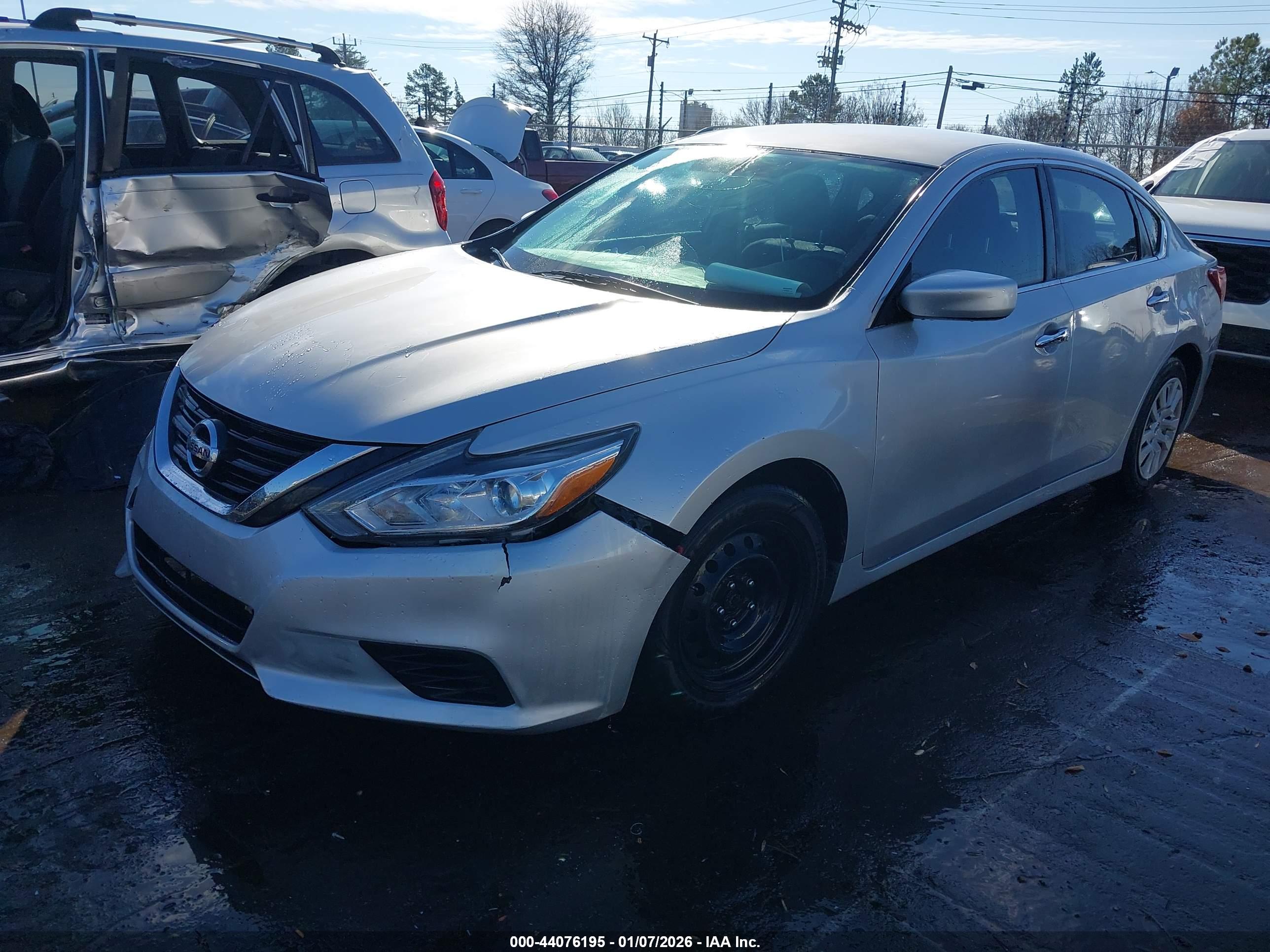 NISSAN ALTIMA image 2
