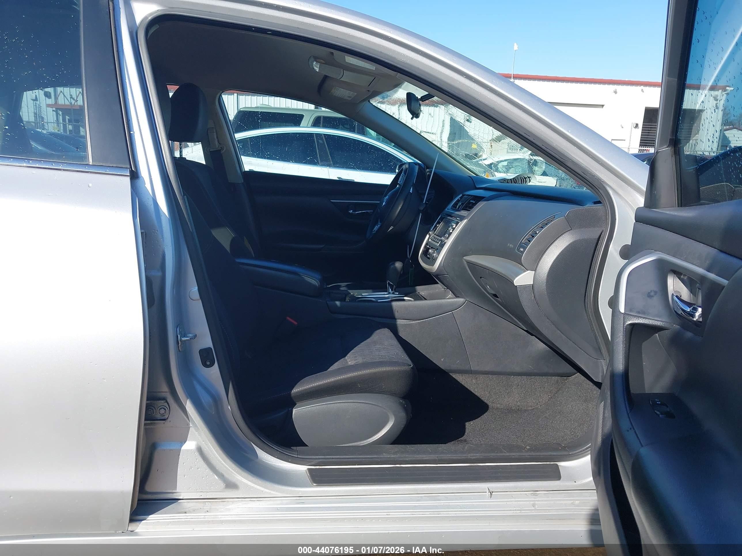 NISSAN ALTIMA image 5