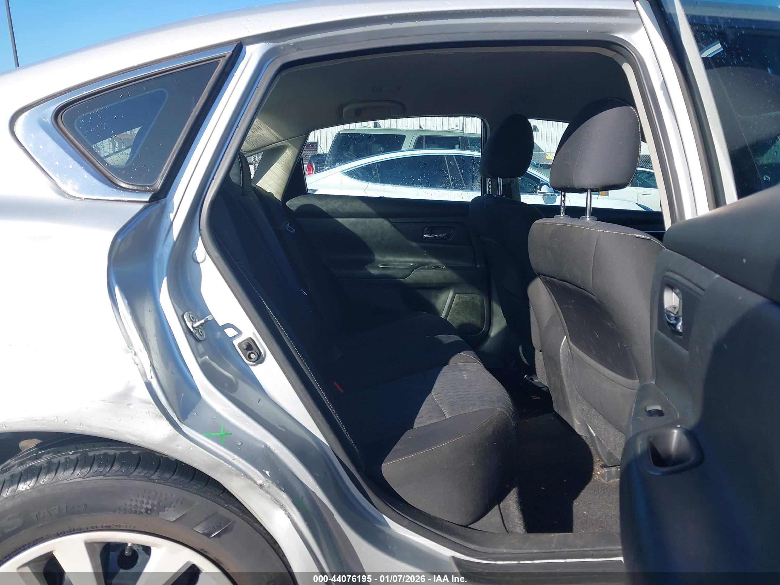 NISSAN ALTIMA image 8
