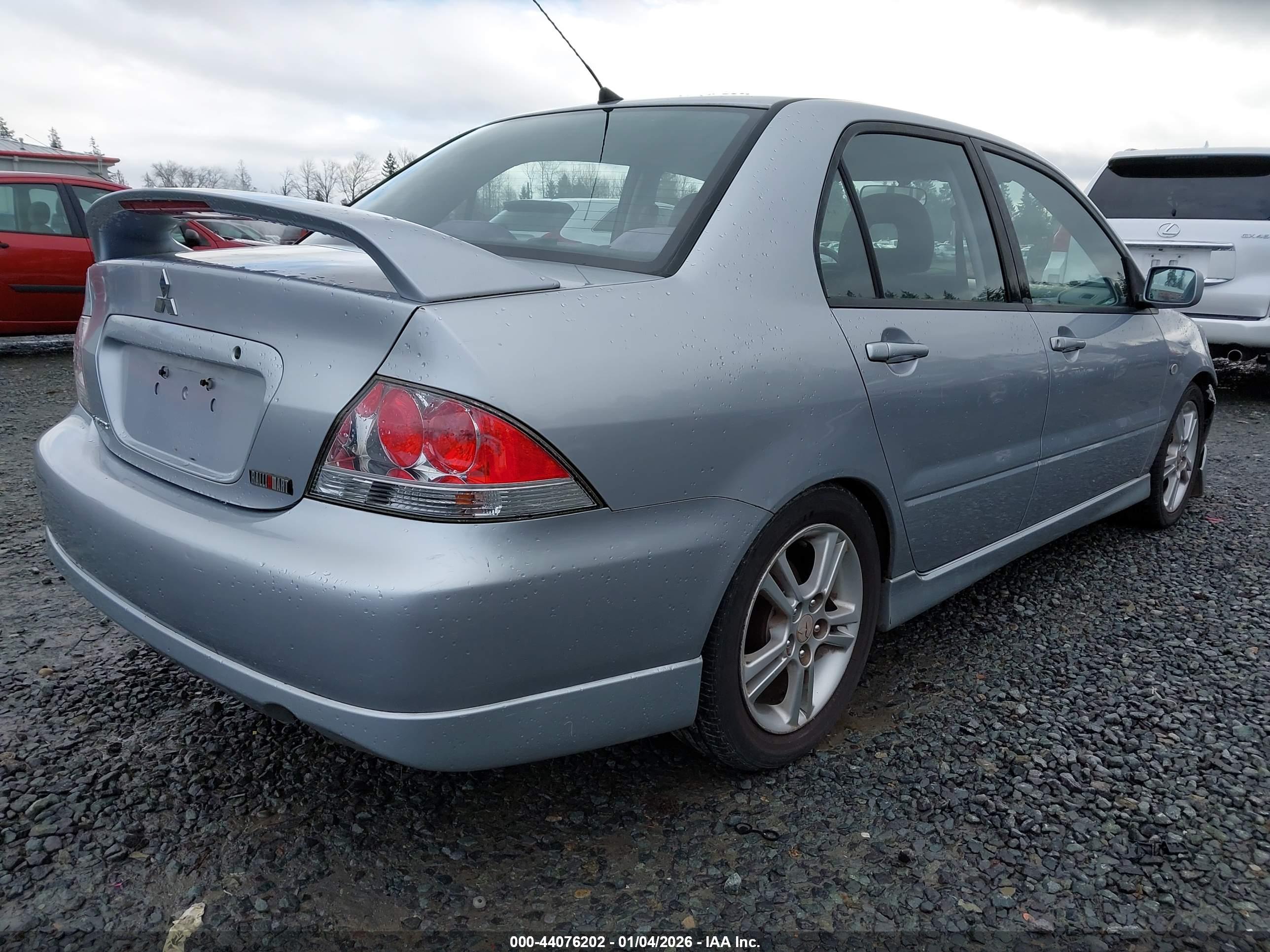 MITSUBISHI LANCER image 4