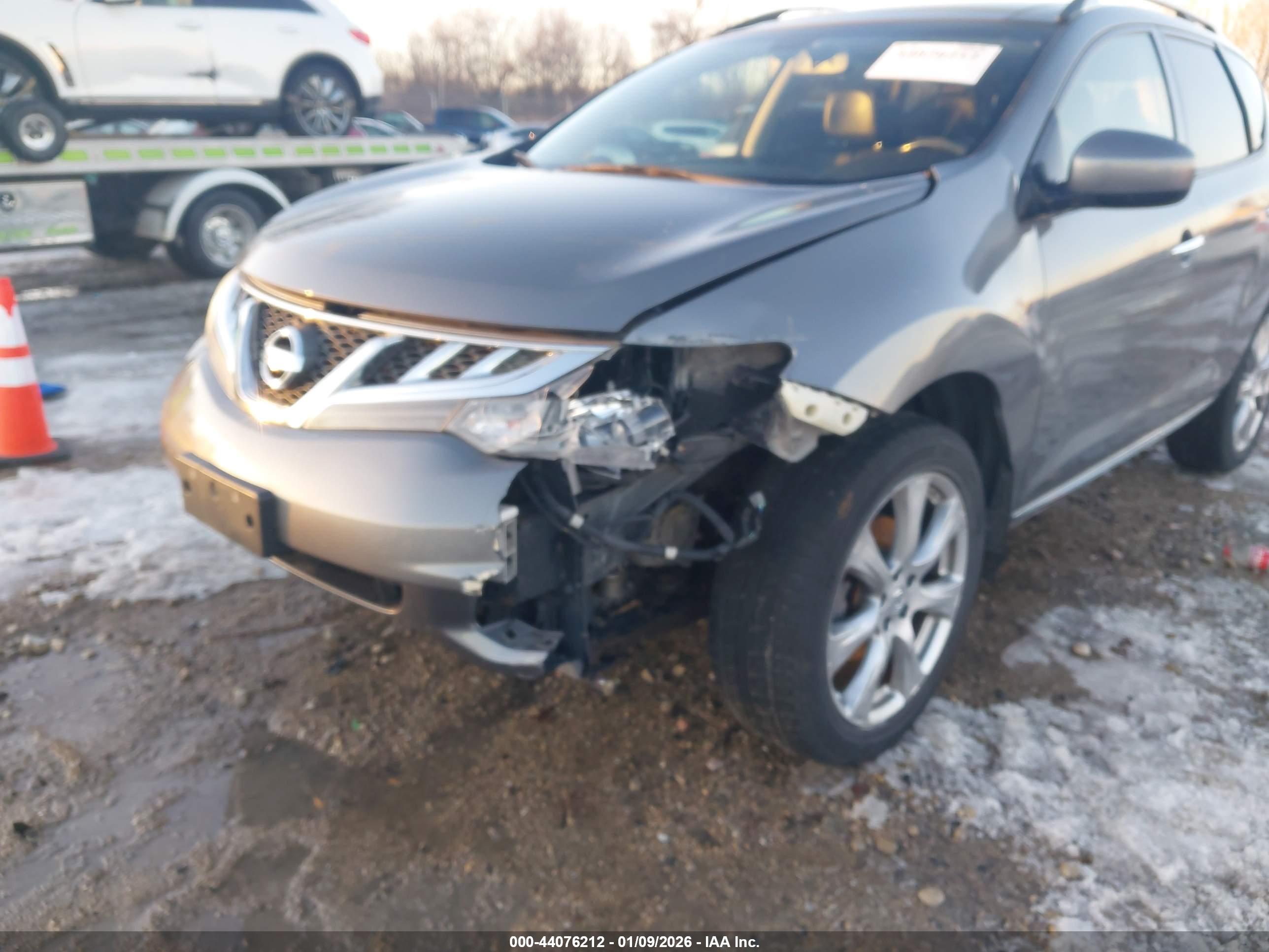 NISSAN MURANO image 6