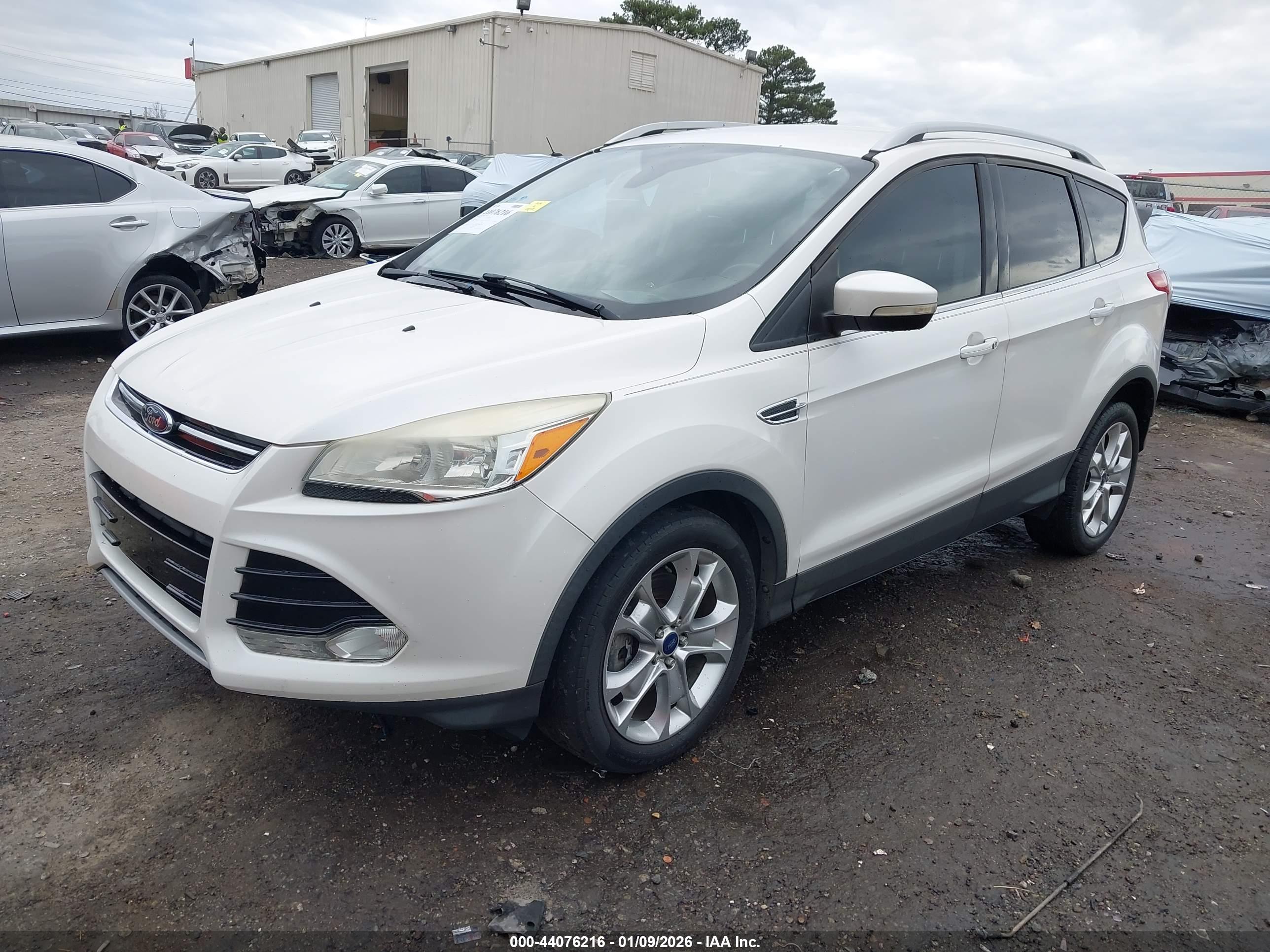 FORD ESCAPE image 2