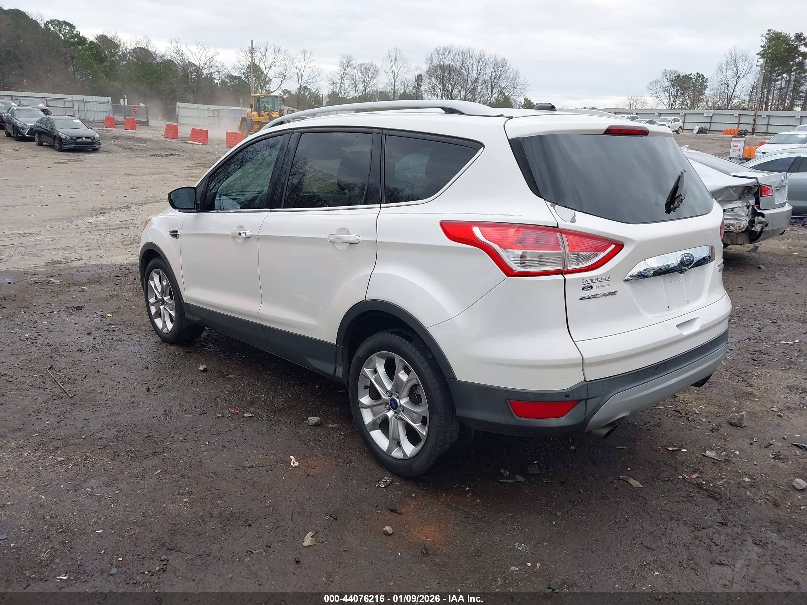 FORD ESCAPE image 3
