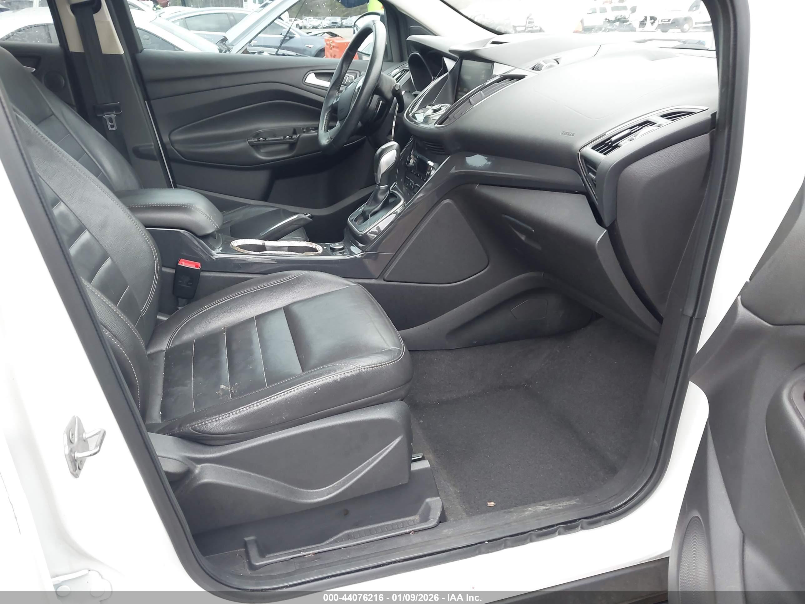 FORD ESCAPE image 5