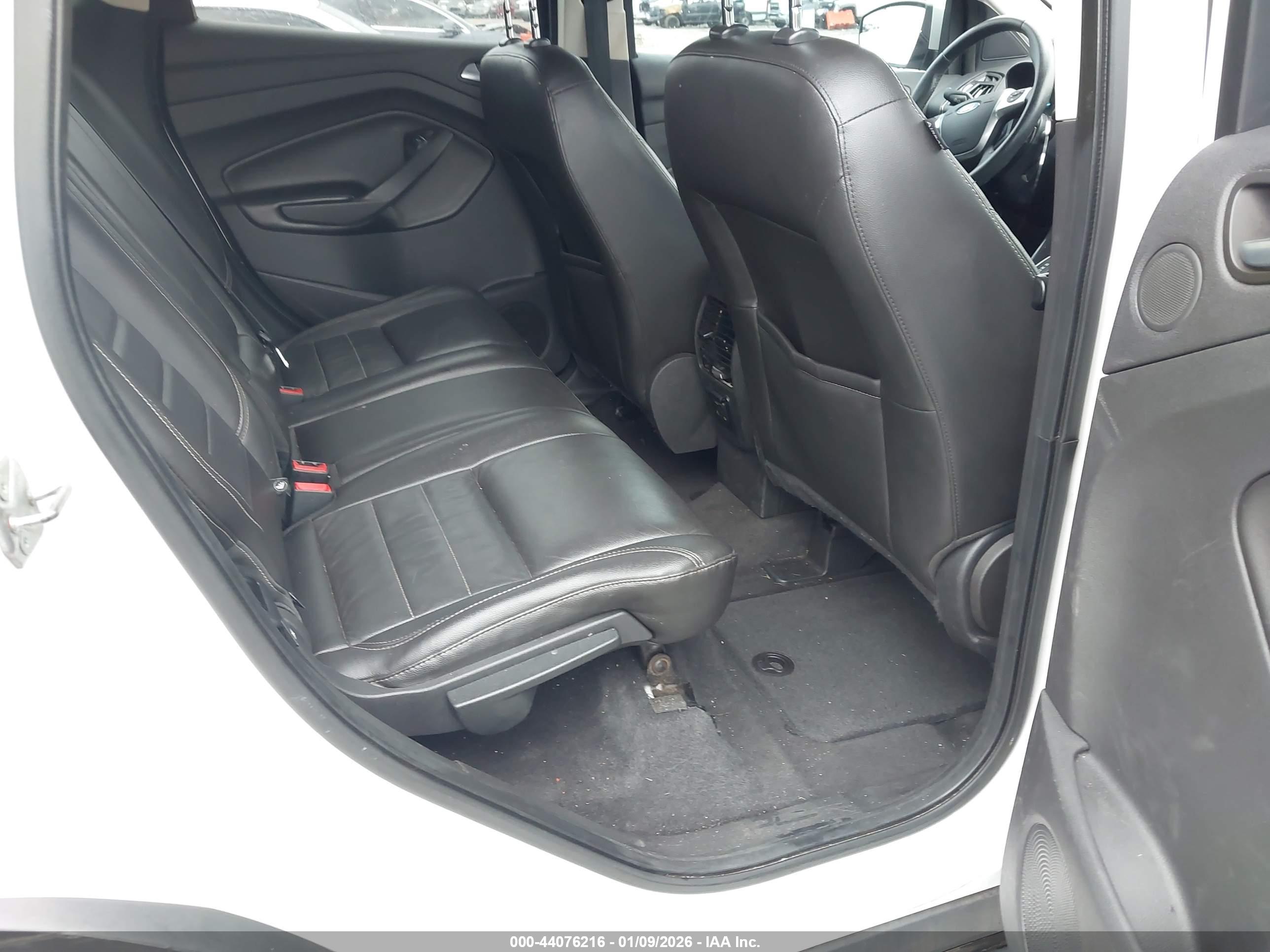 FORD ESCAPE image 8