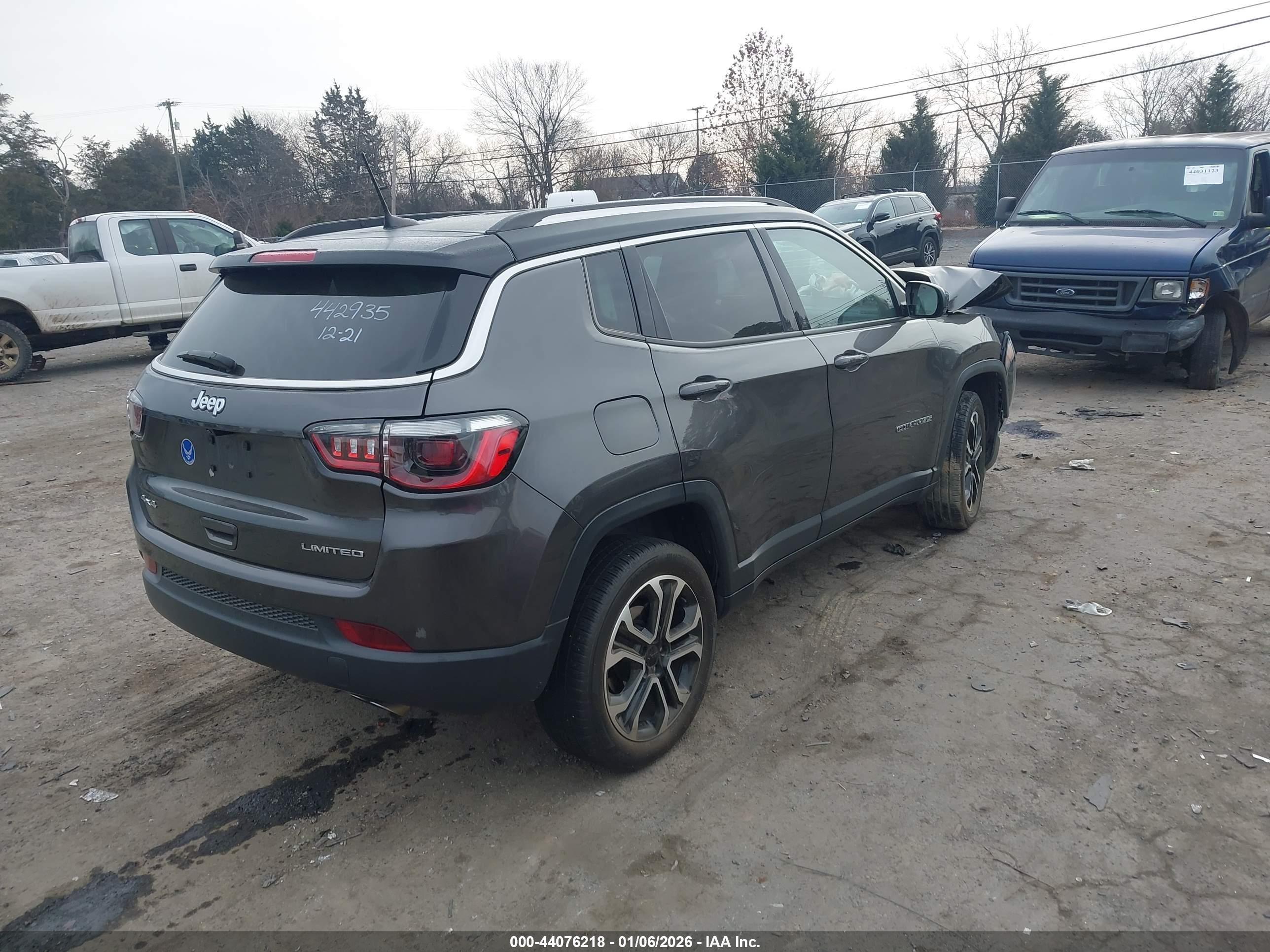 JEEP COMPASS image 4