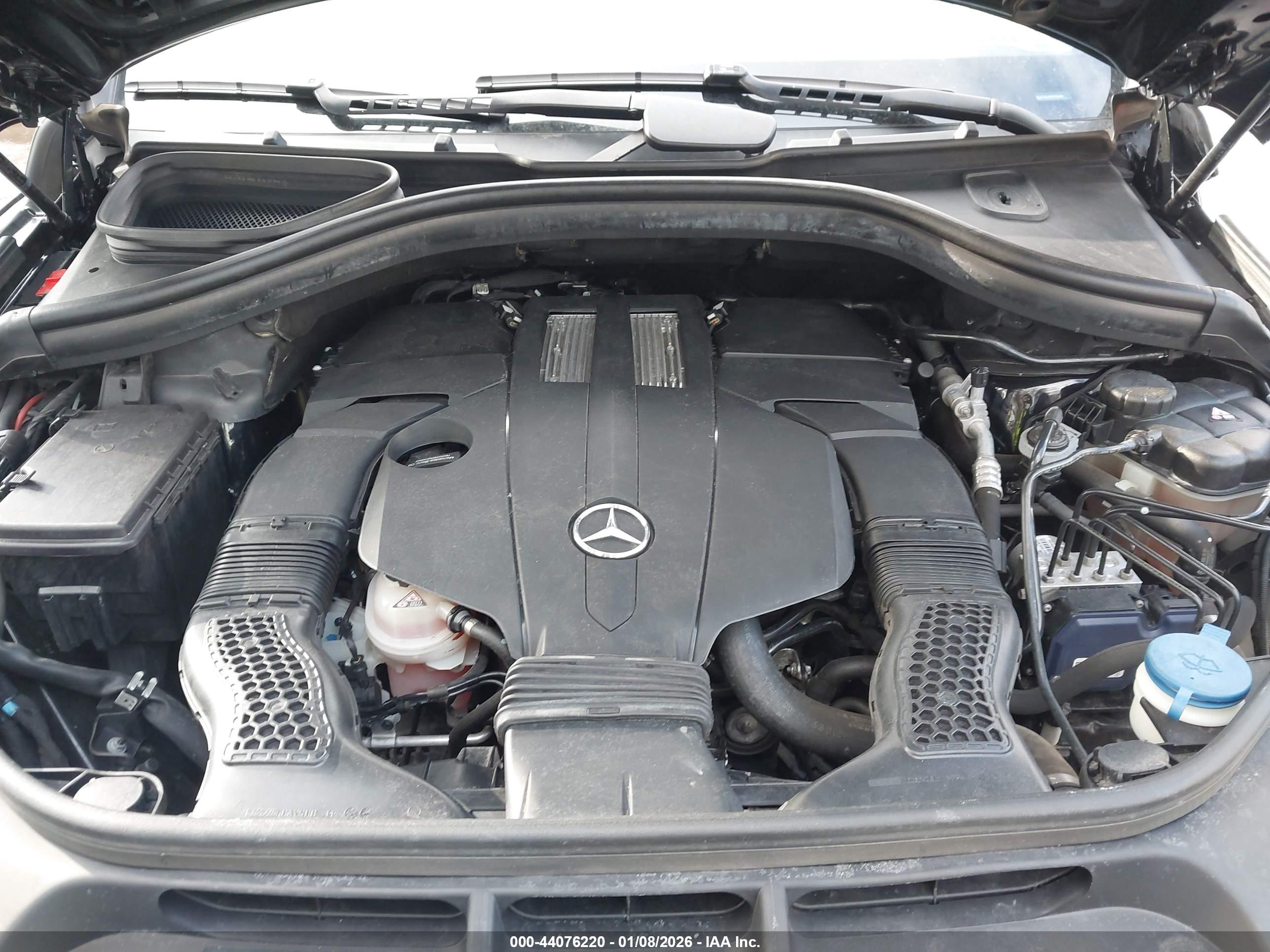 MERCEDES-BENZ GLS image 10