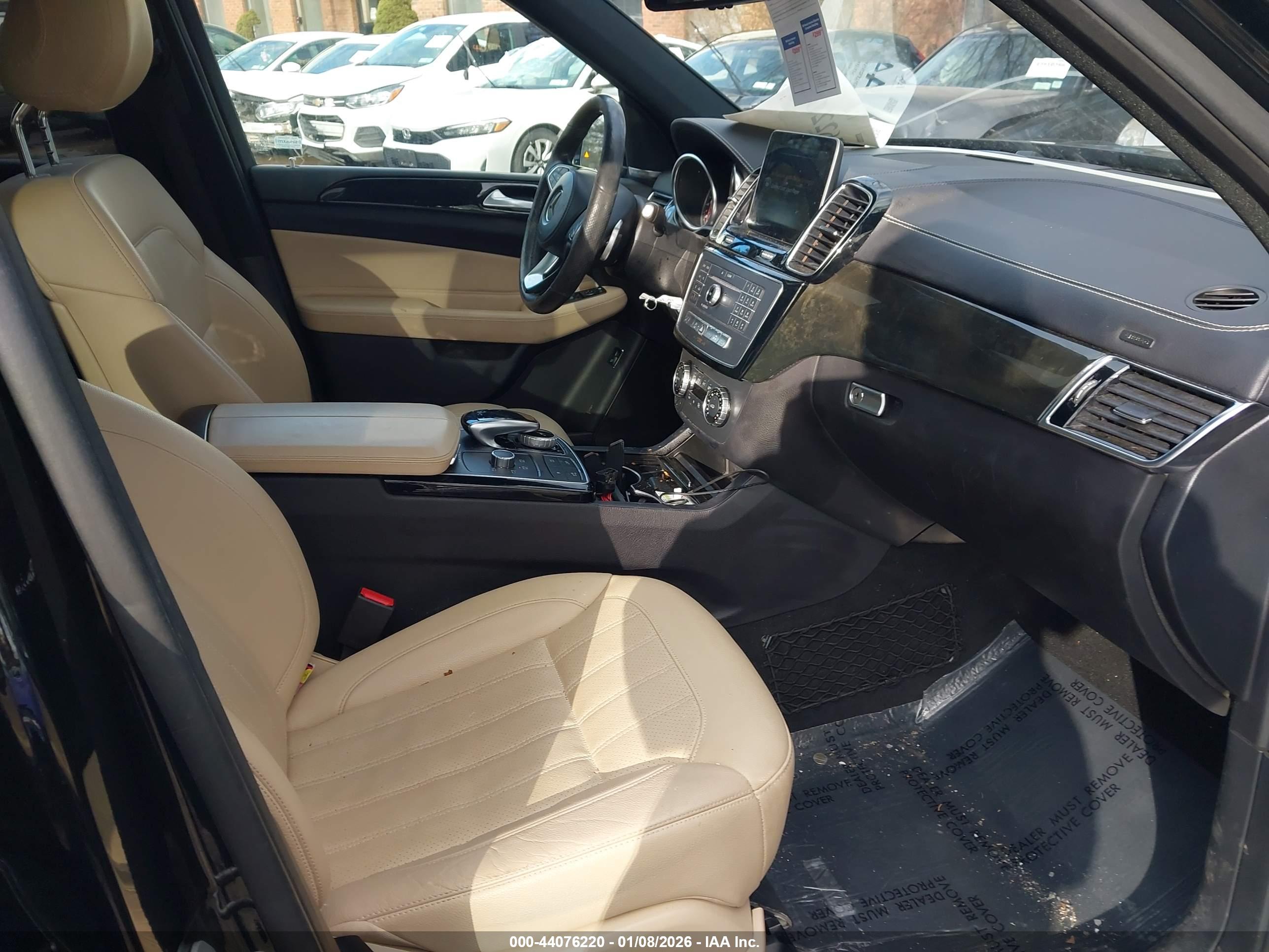 MERCEDES-BENZ GLS image 5