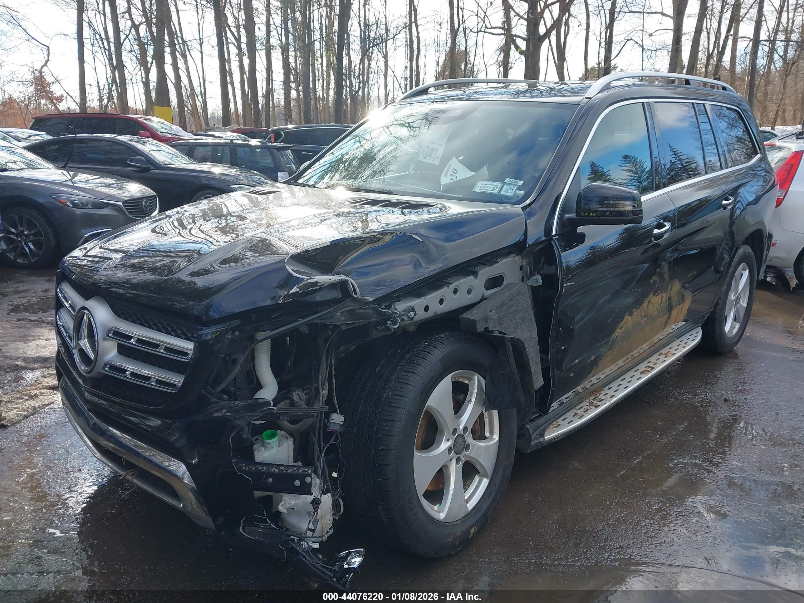 MERCEDES-BENZ GLS image 6