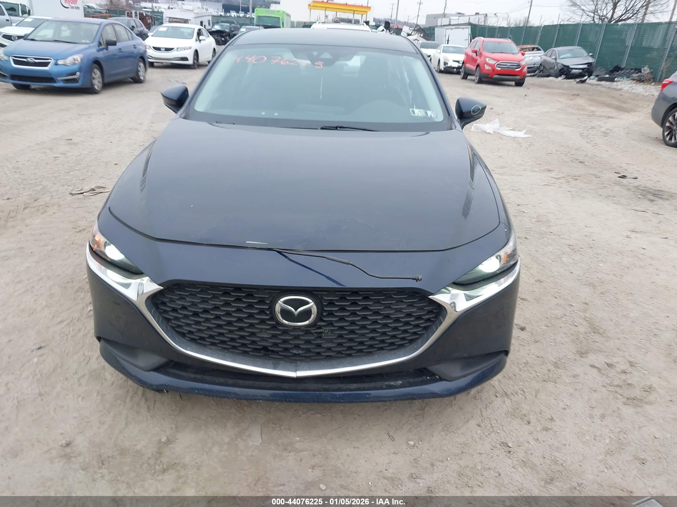 MAZDA MAZDA3 image 6