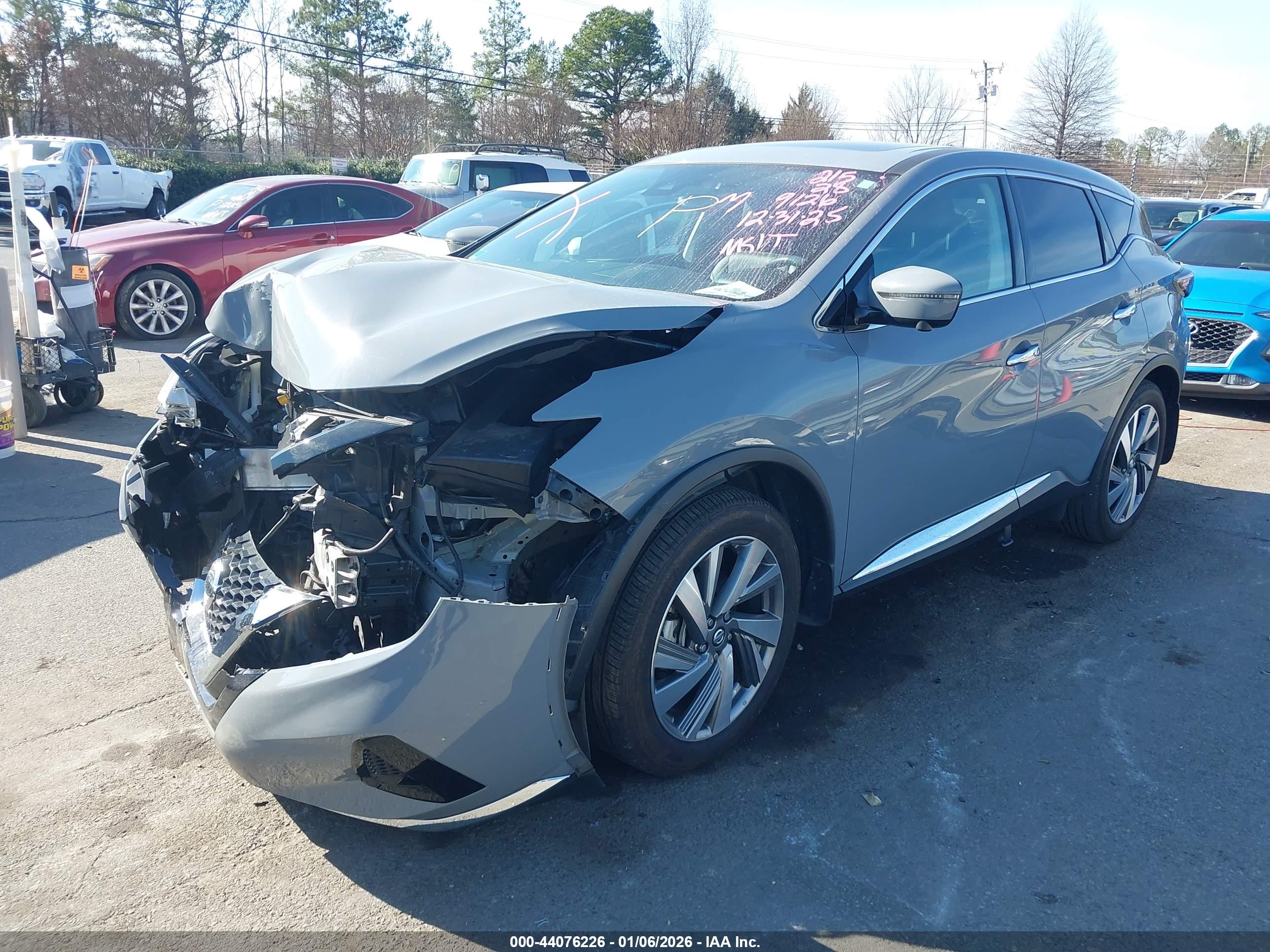 NISSAN MURANO image 2