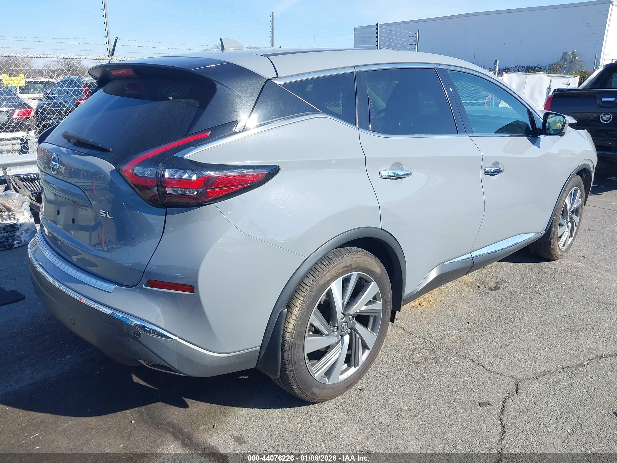 NISSAN MURANO image 4