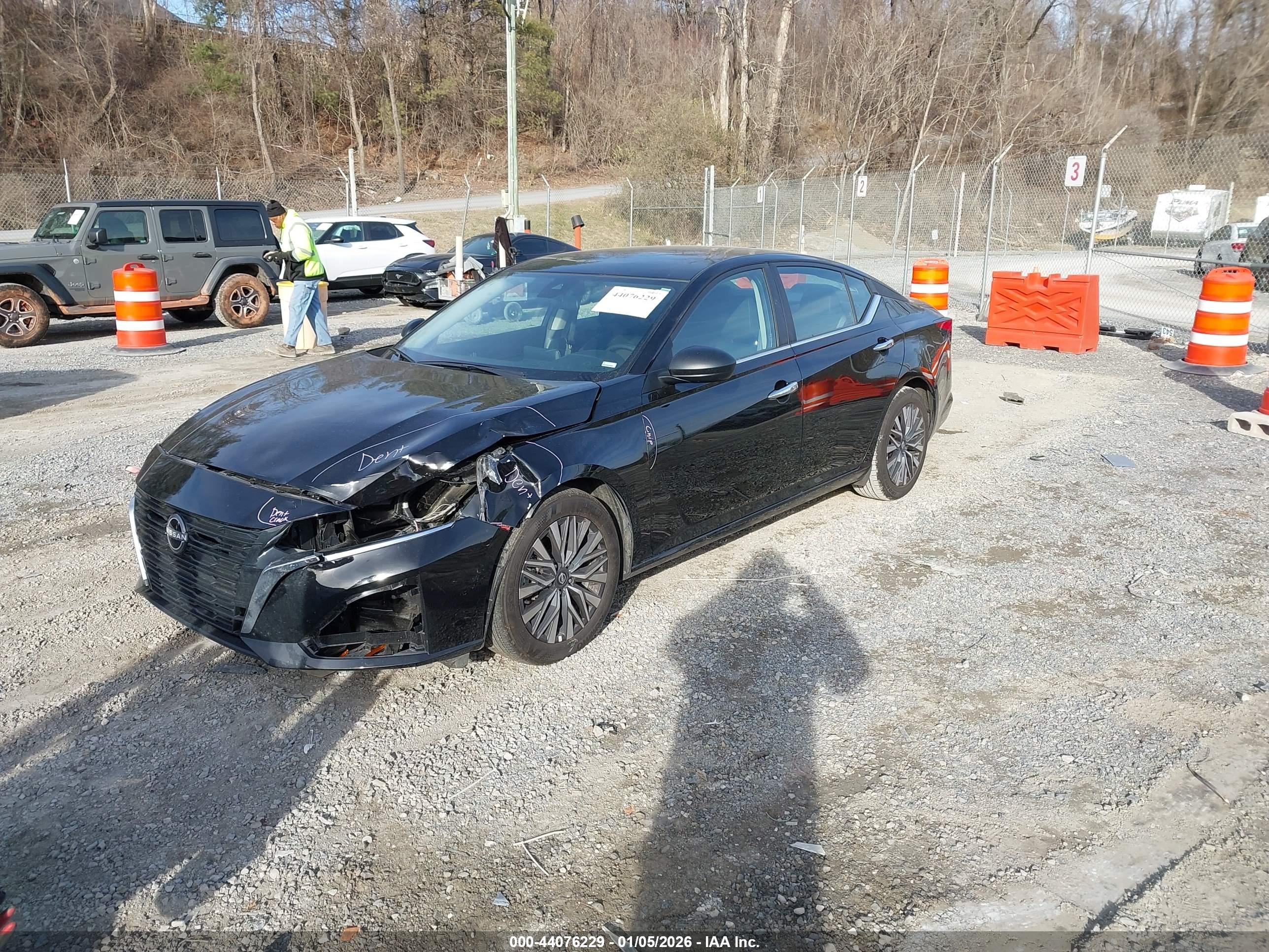 NISSAN ALTIMA image 2