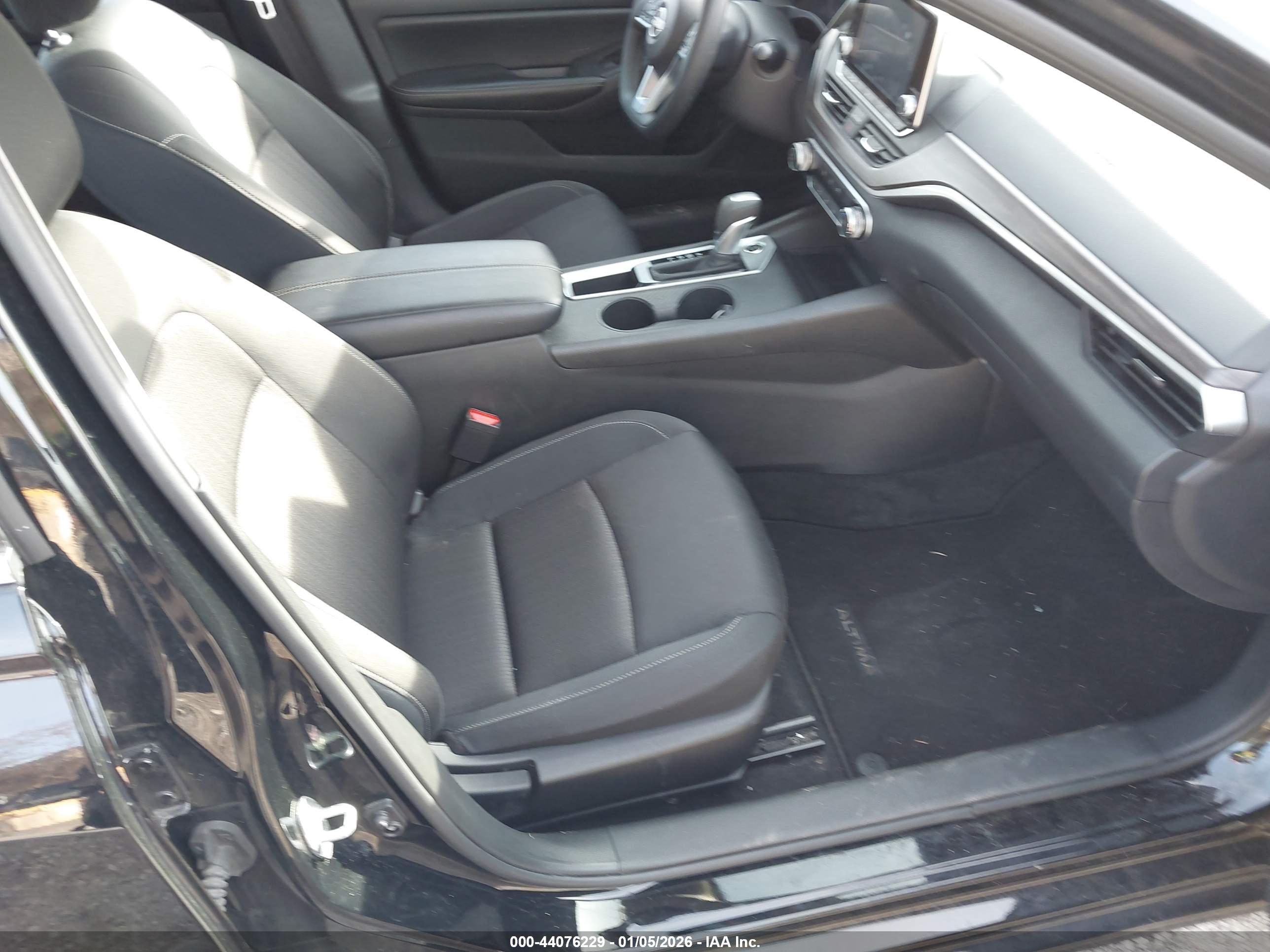 NISSAN ALTIMA image 5