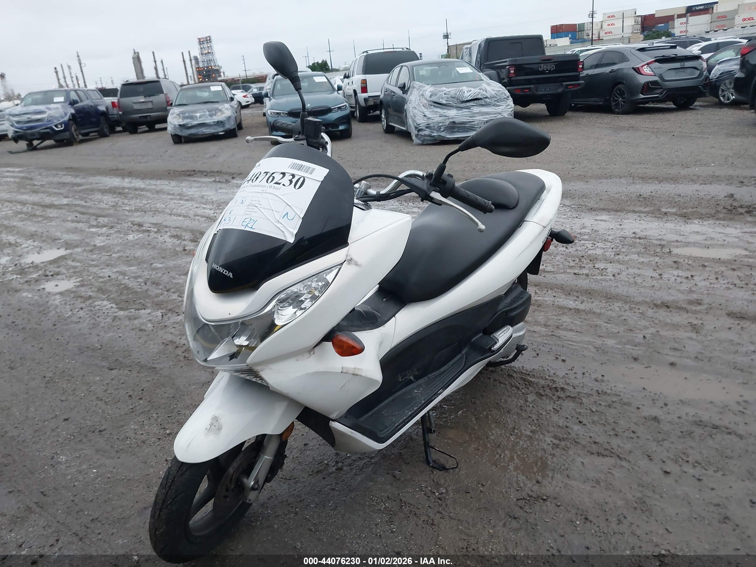 HONDA PCX image 2