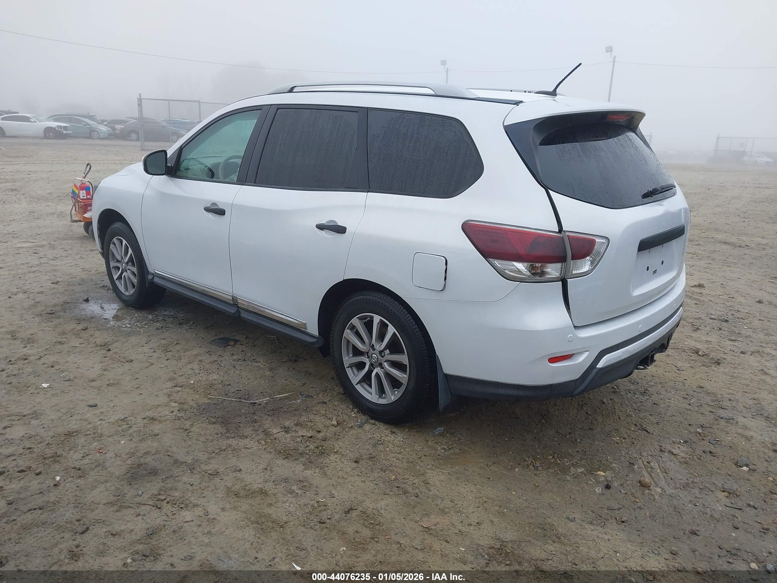 NISSAN PATHFINDER image 3