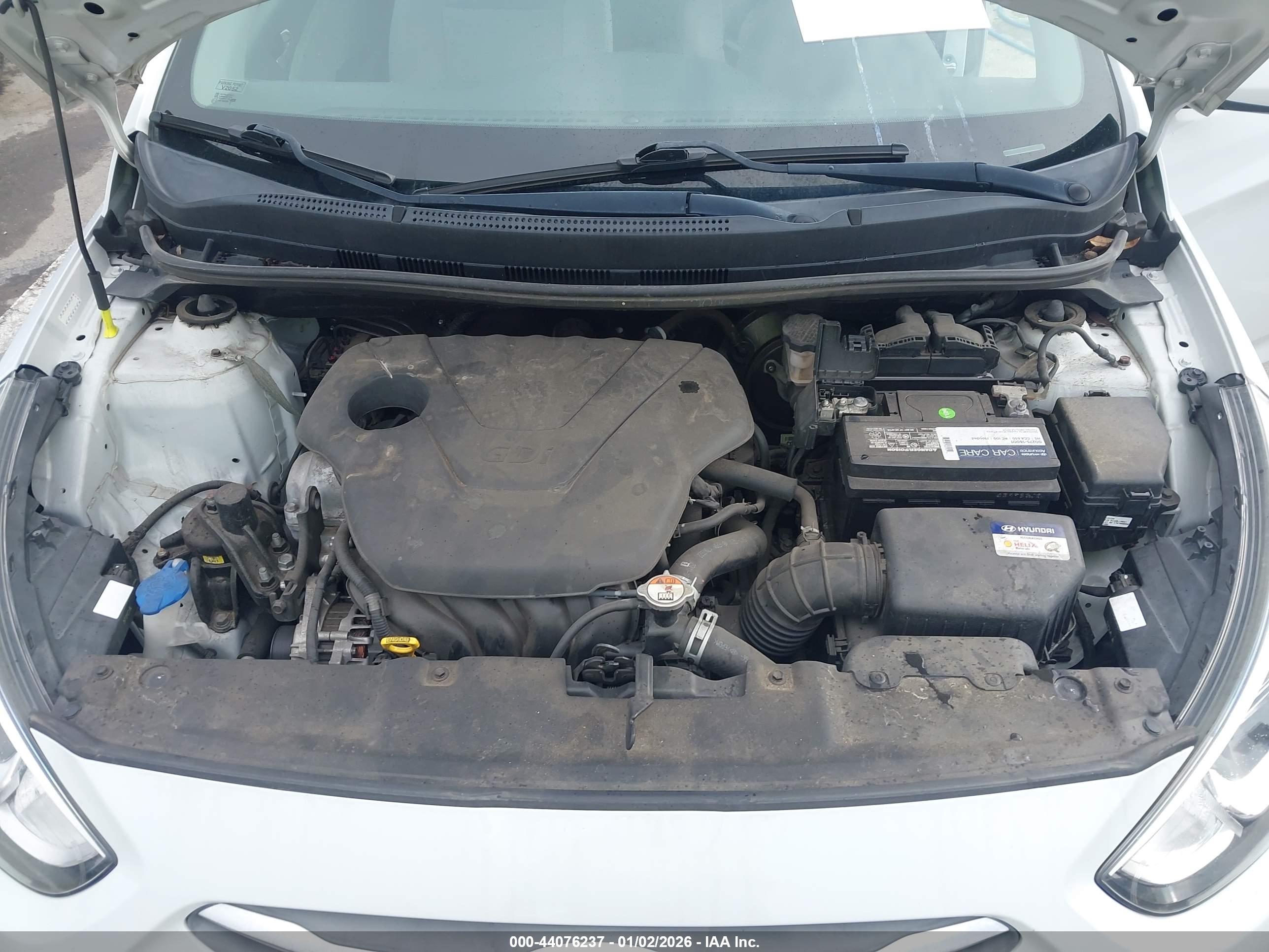 HYUNDAI ACCENT image 10
